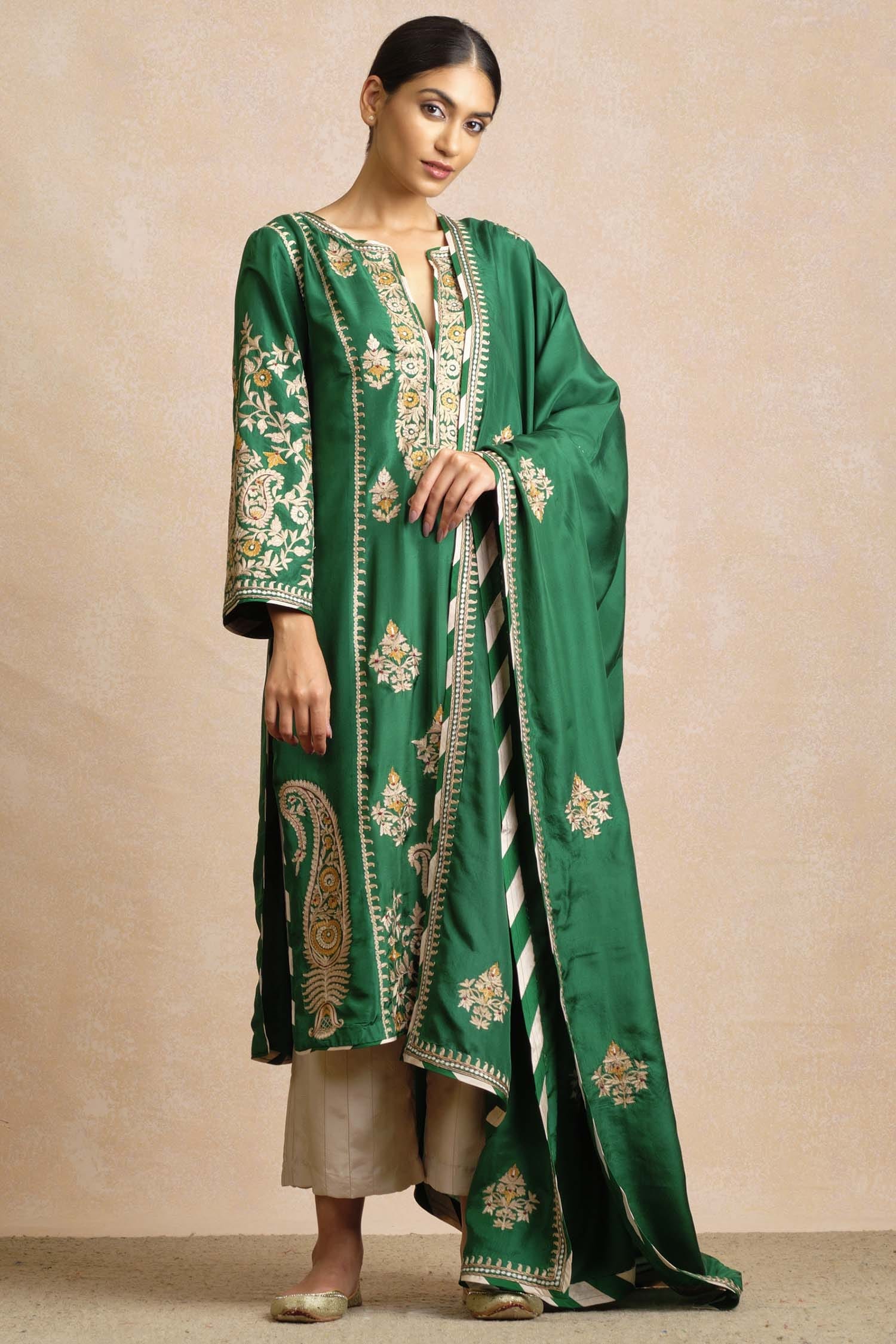 Buy Silk Embroidered Kurta & Pant Set by Sue Mue at Aza Fashions