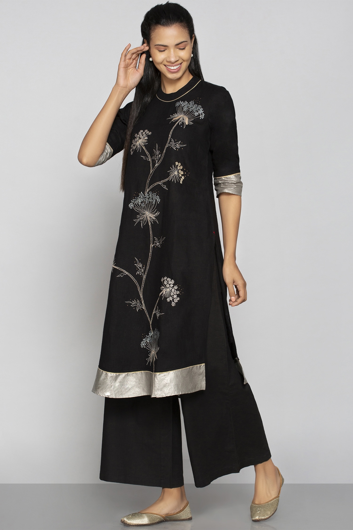 Buy Linen Embroidered Kurta by Kaveri at Aza Fashions