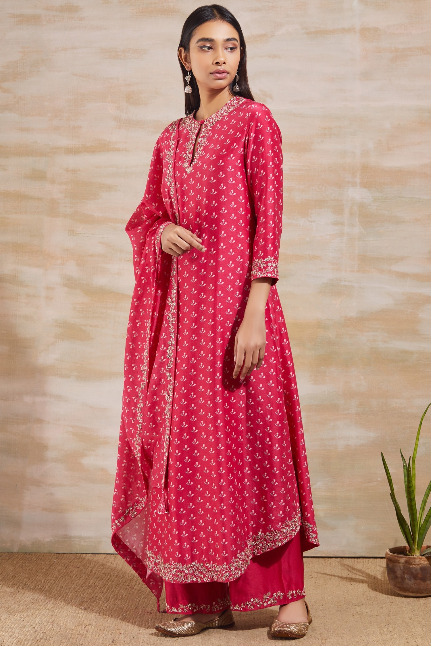 Buy Sana Barreja Pink Chanderi Printed Kurta Set Online | Aza Fashions