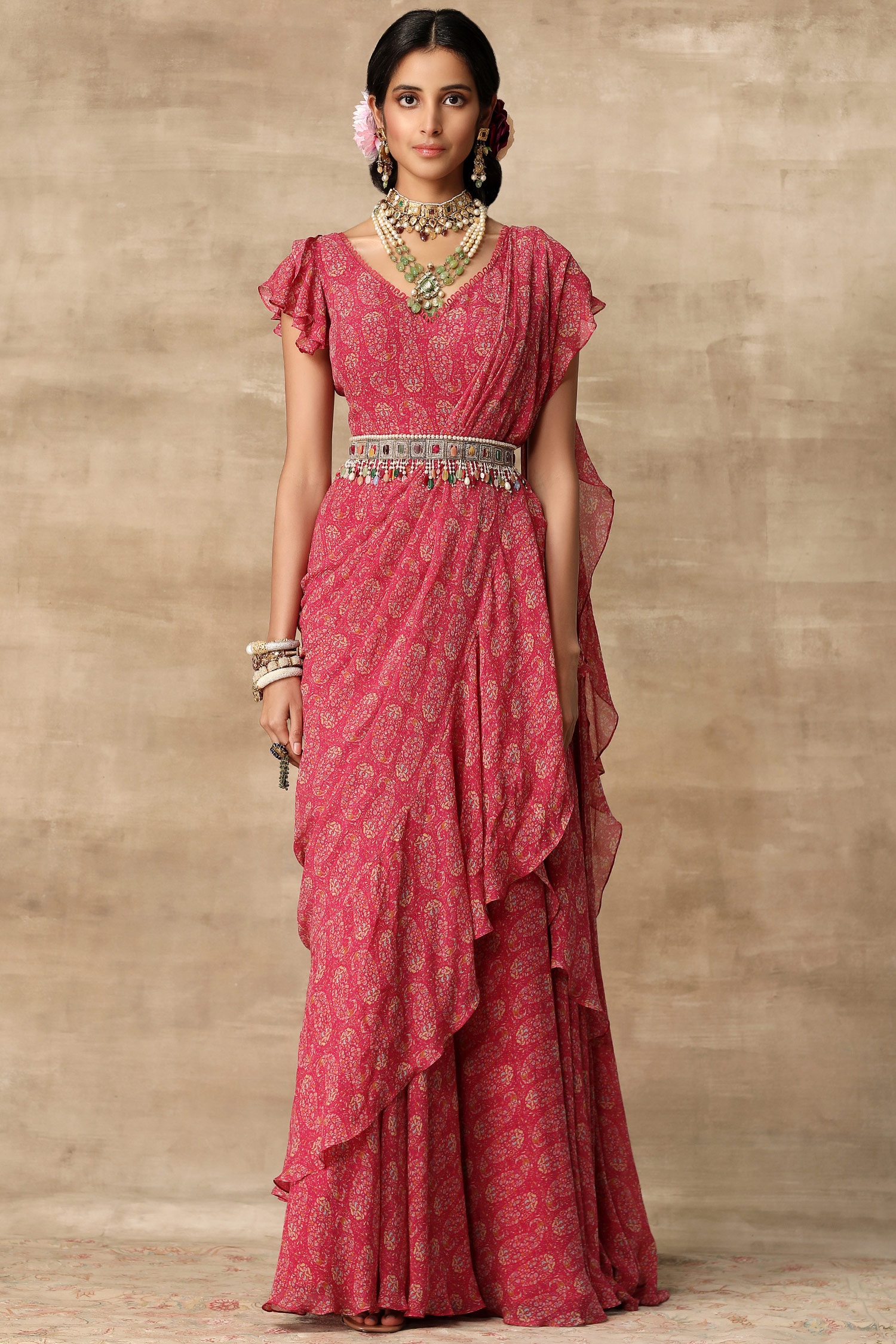 border saree gown