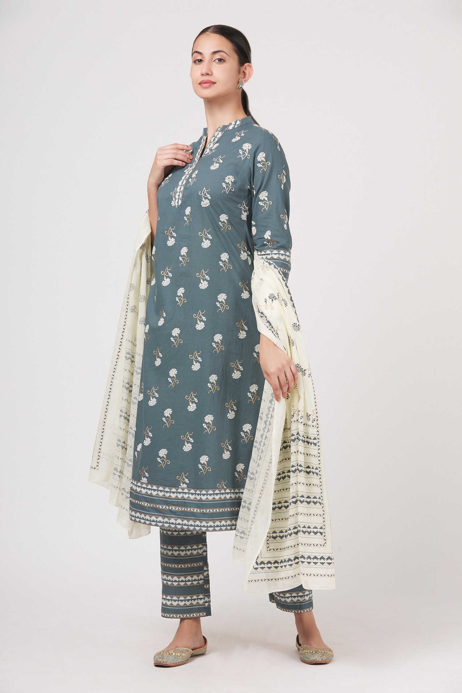 Buy Nazaakat by Samara Singh Grey Cotton Floral Print Kurta Set Online Aza Fashions