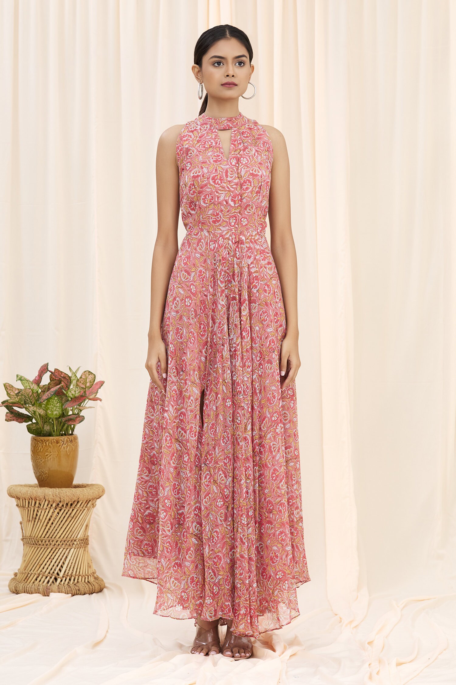 Samyukta Singhania - Pink Chiffon Sweetheart Neck Printed Maxi Dress For  Women