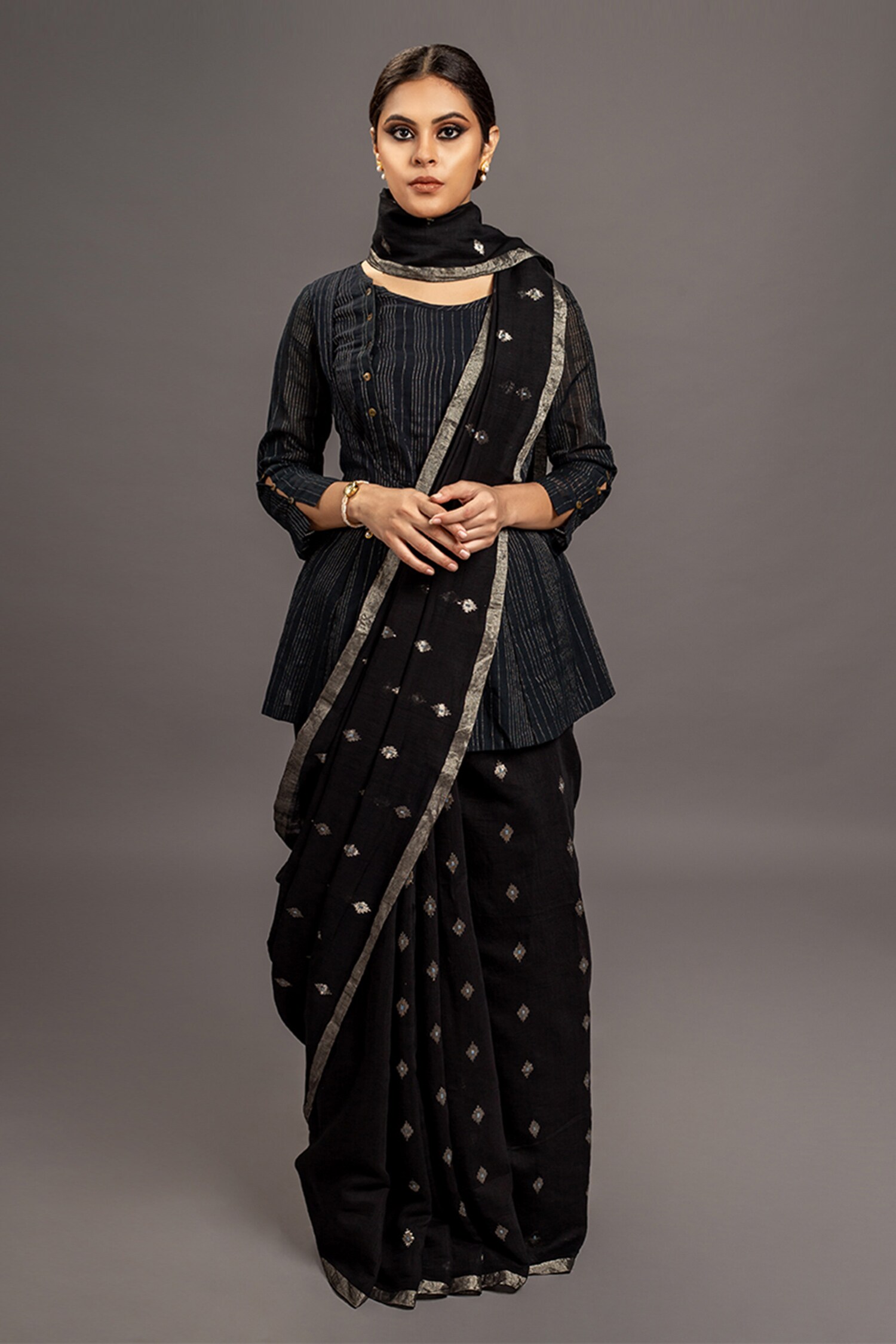 Buy Kasturi Kundal Black Jamdani Silk Saree Online | Aza Fashions