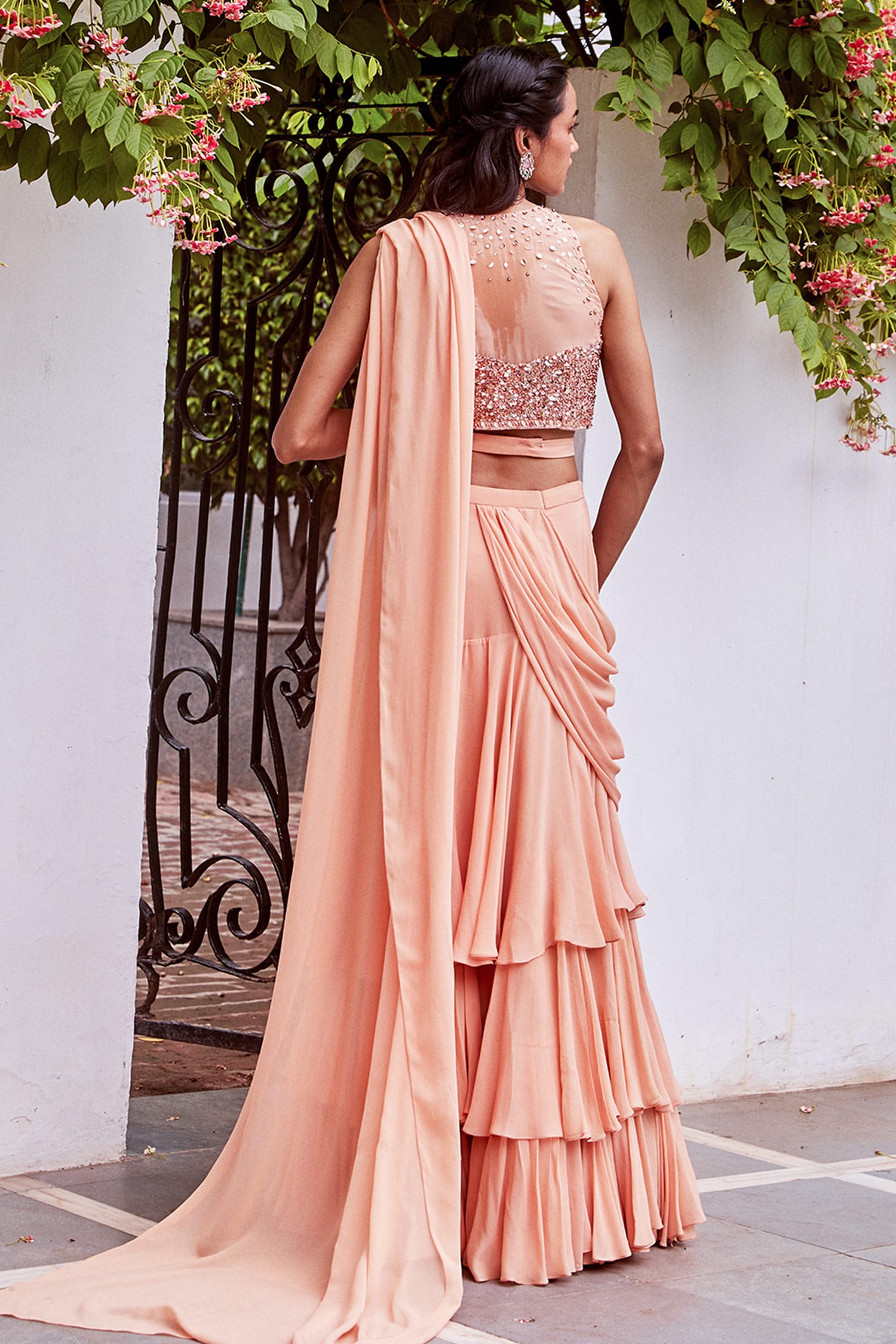 Peach Printed Ruffle Saree | Stylish fall outfits, Draping fashion, Floral  dresses with sleeves