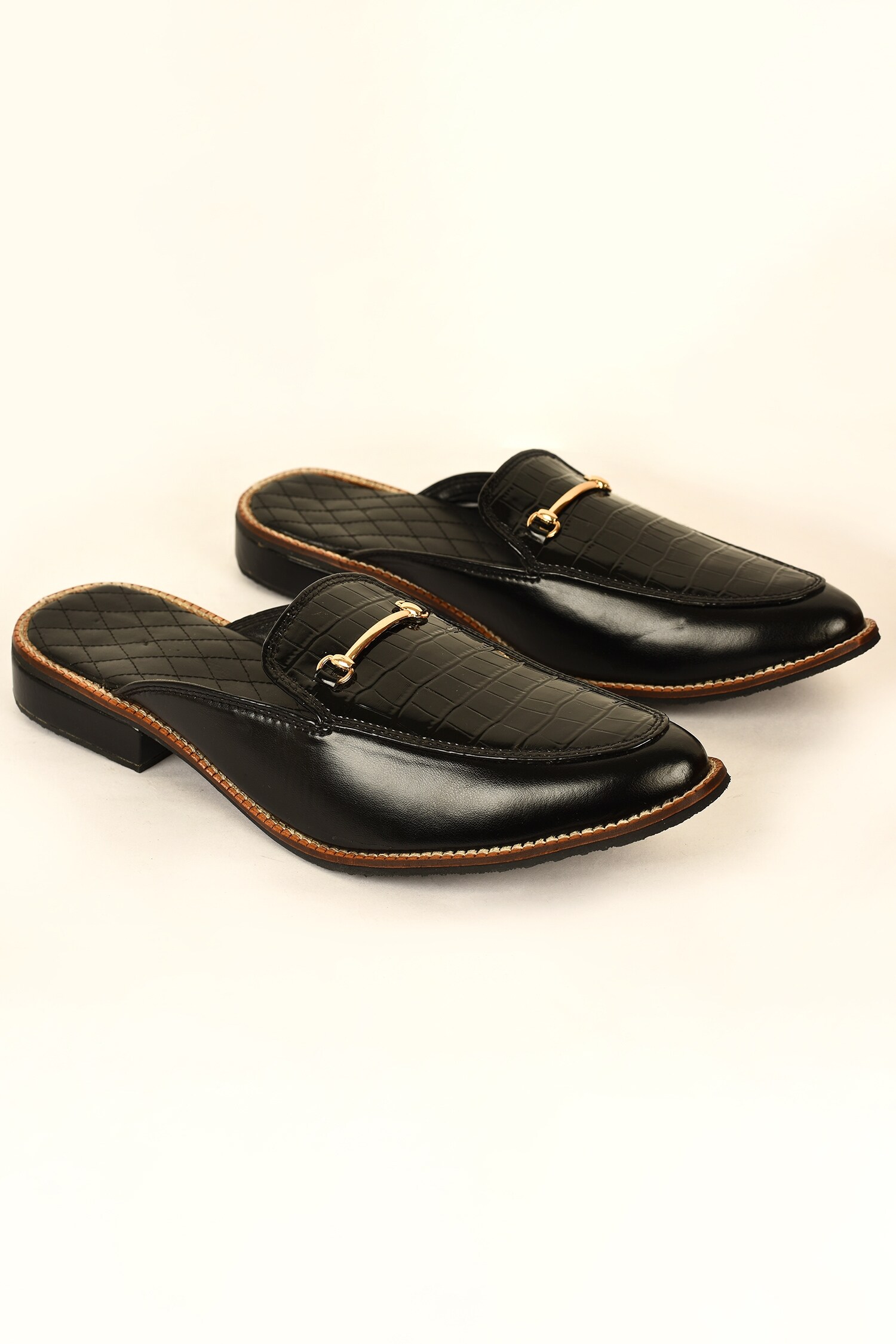 Buy Khwaab by Sanjana Lakhani- Men Black Textured Mule Loafers Online ...