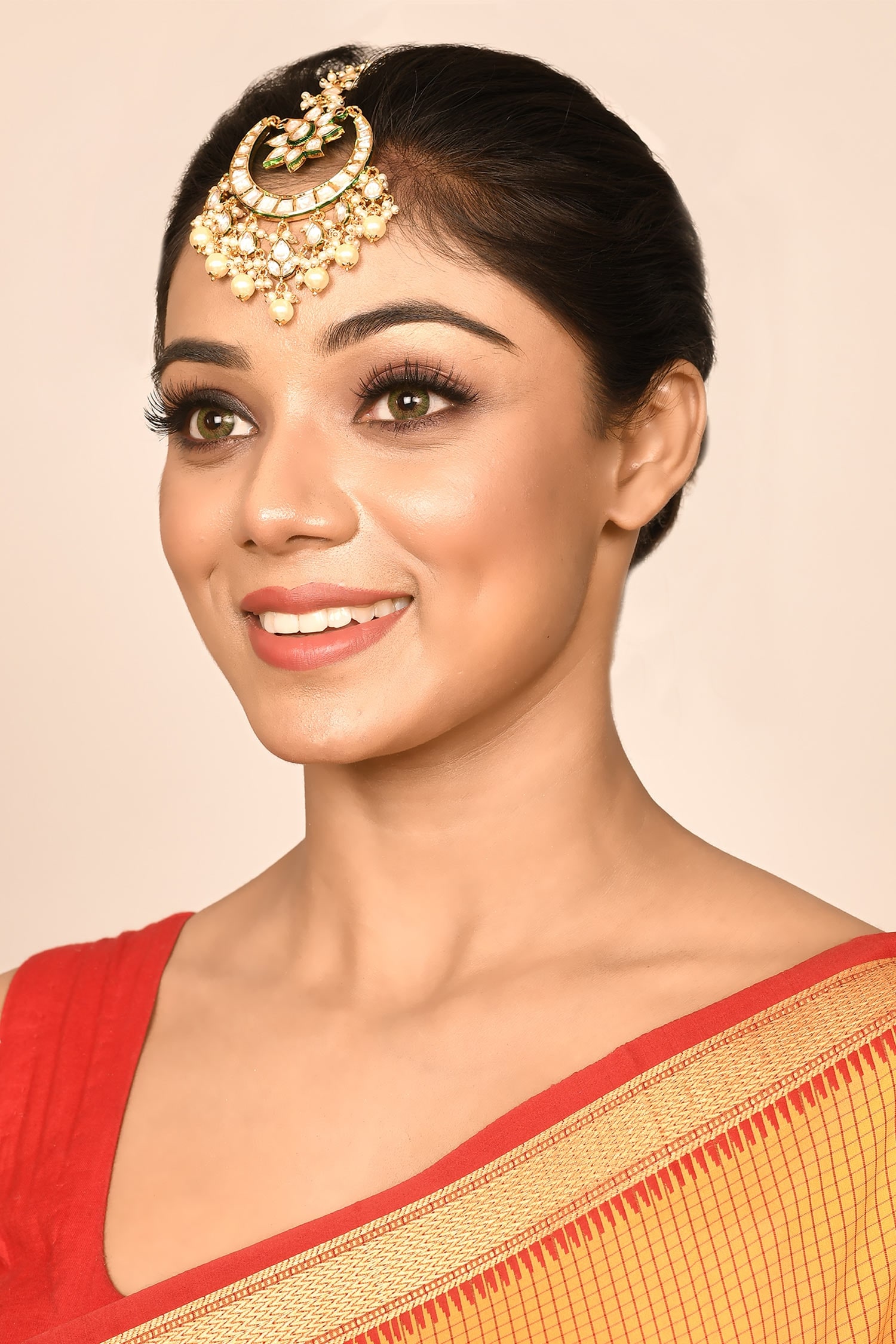 Chaotiq By Arti Stone Chandbali Maangtikka