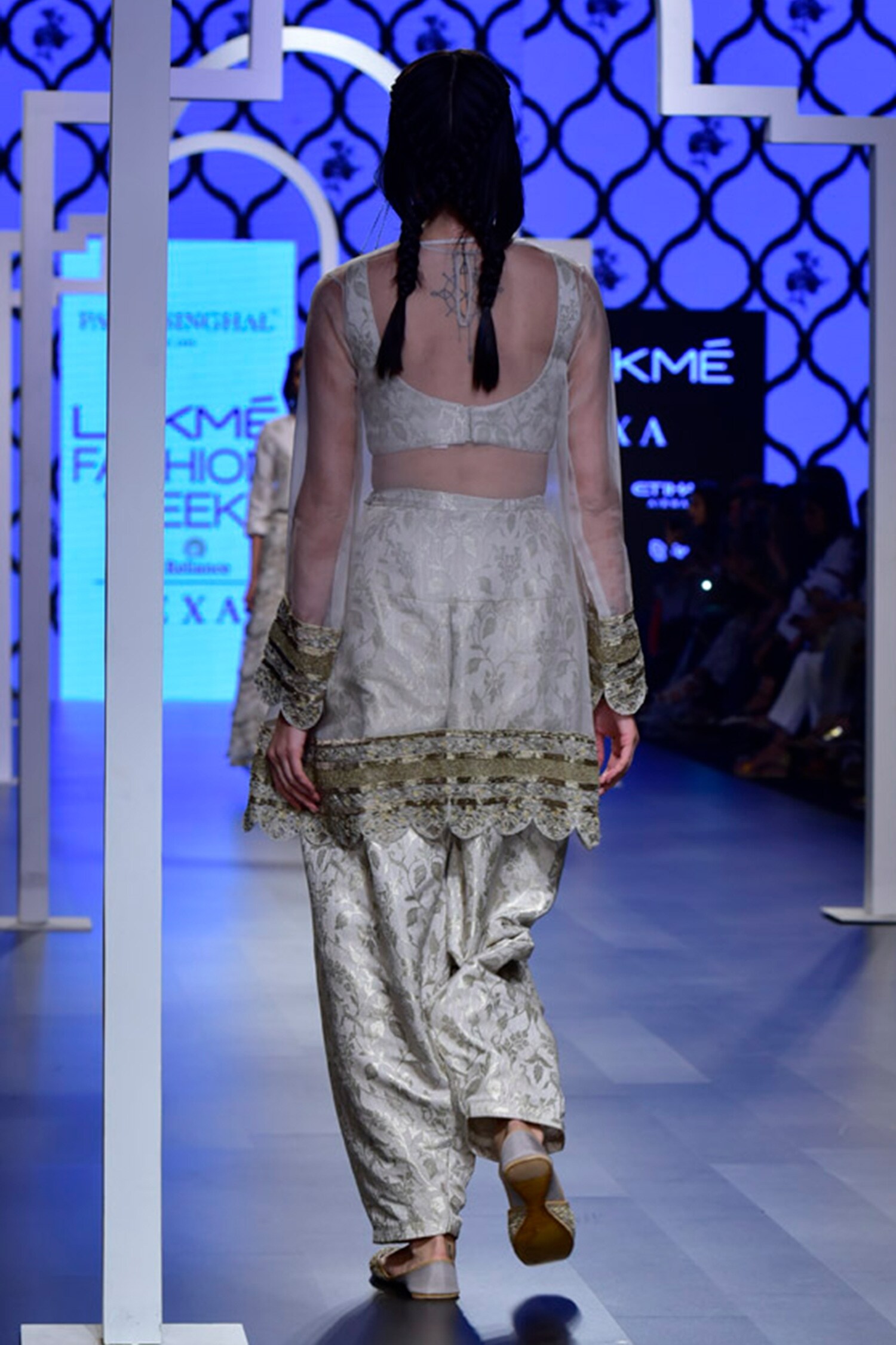 Buy White Silkmul Embroidered Round Inaya Kurta Palazzo Set For Women by  Payal Singhal Online at Aza Fashions.