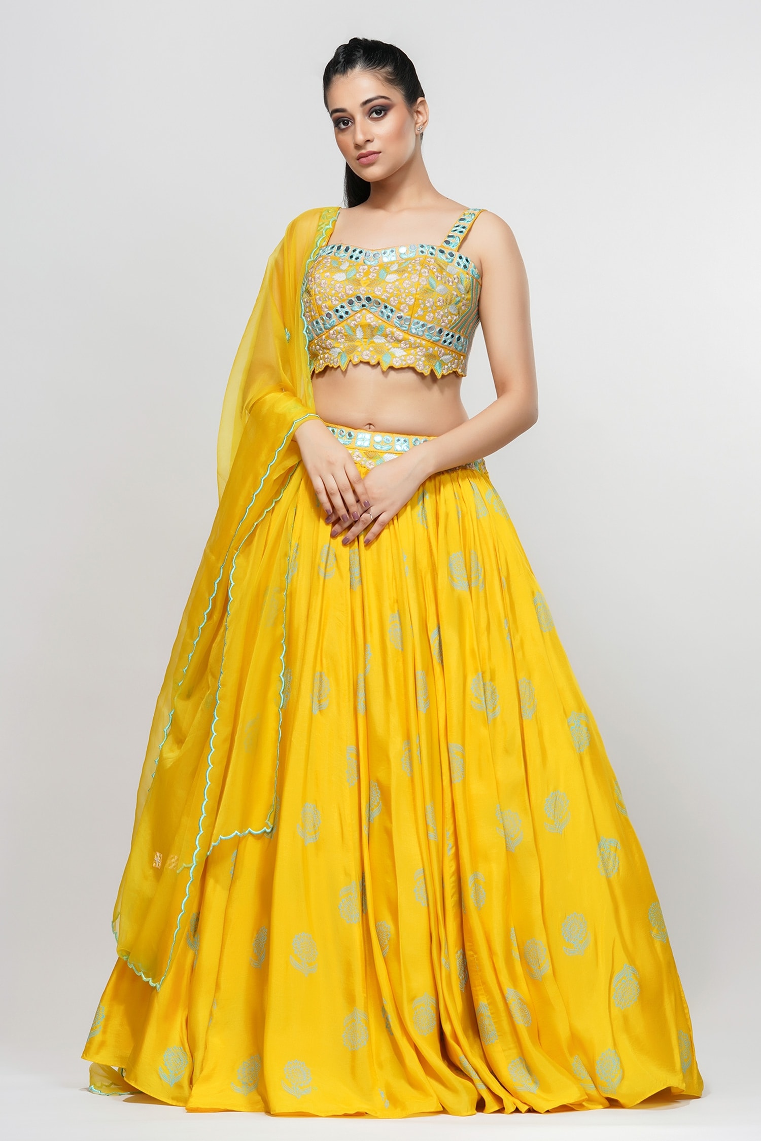 Buy Yellow Blouse : Silklehenga : Silkdupatta Silk Block Print Choli ...