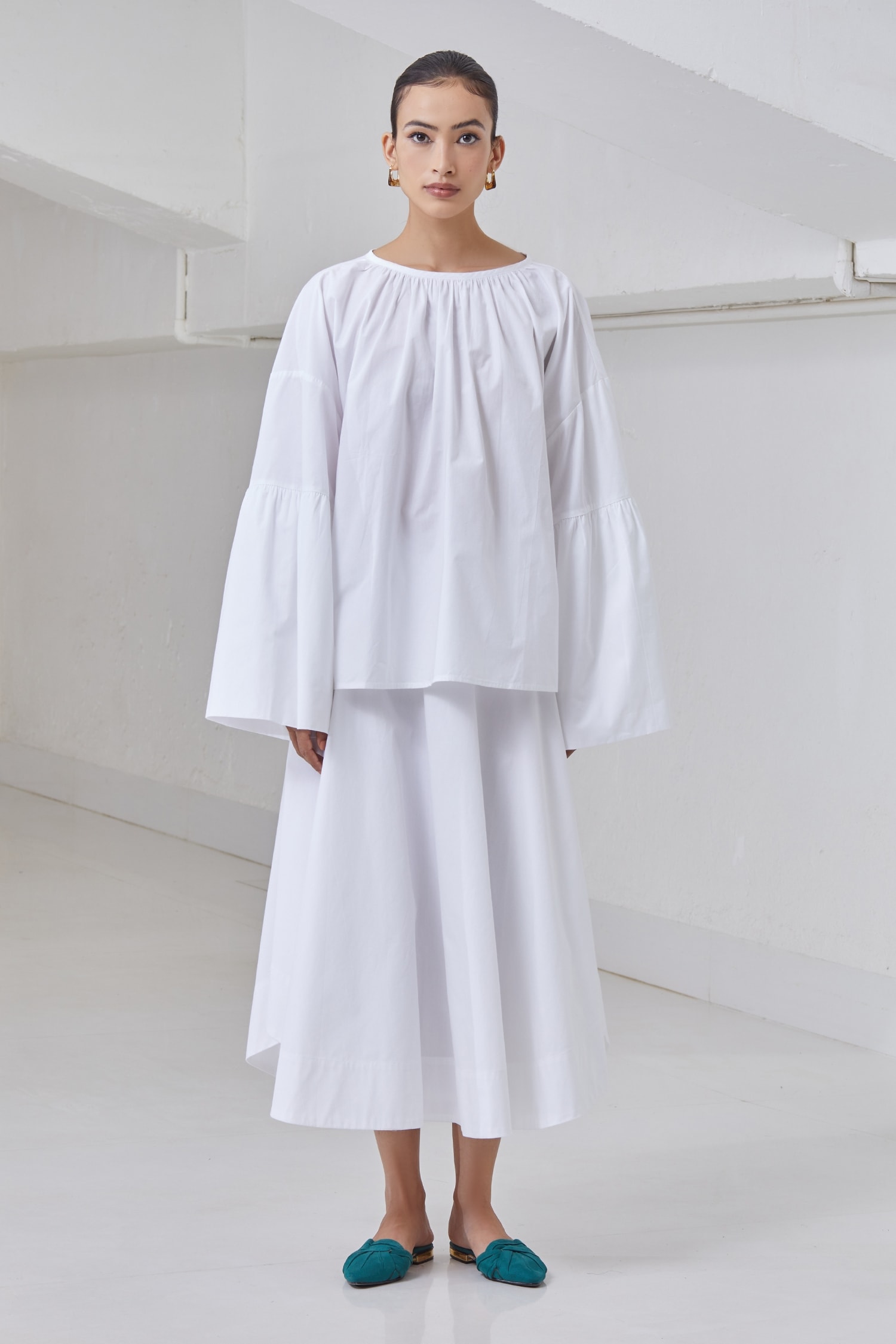 The Summer House White Organic Cotton Plain Round Alekha Tent Top For Women