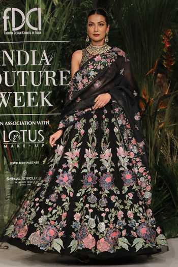 Bael Lehenga