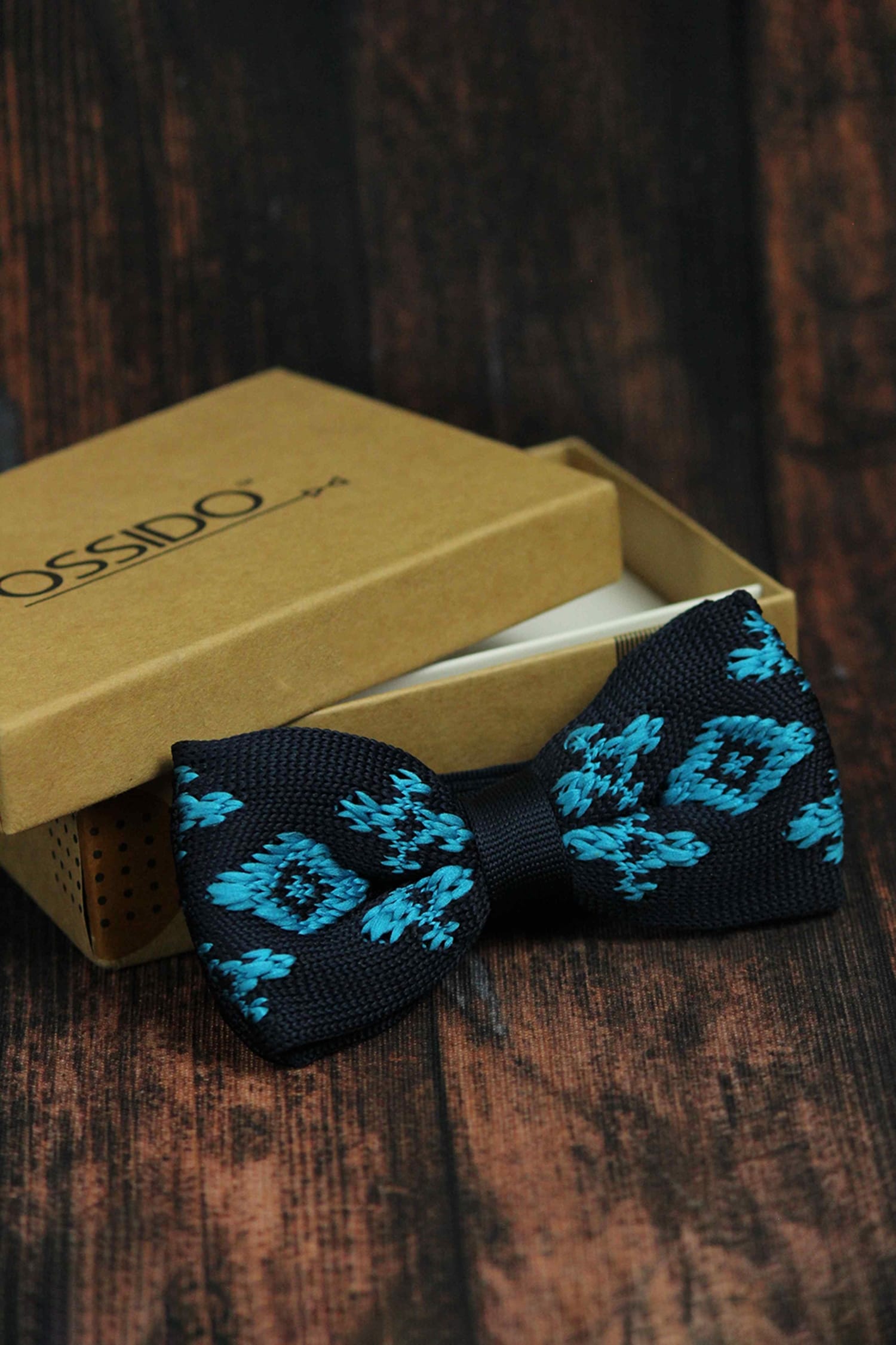 Tossido Blue Embroidered Bow Tie