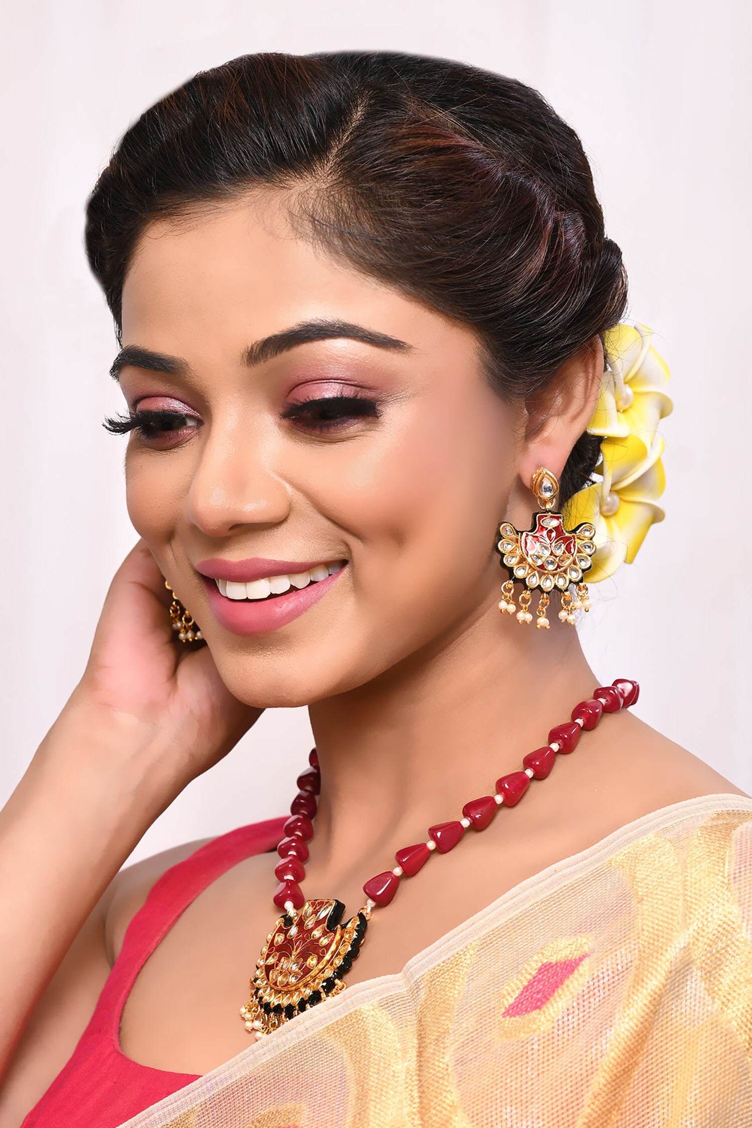 Buy Samyukta Singhania Enamel Work Pendant Necklace Jewellery Set Online Aza Fashions