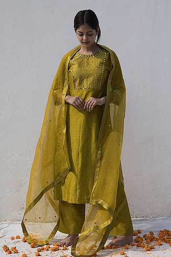 Buy Green Silk Chanderi Hand Embroidered Mirror Nisa Yoke Kurta Pant ...