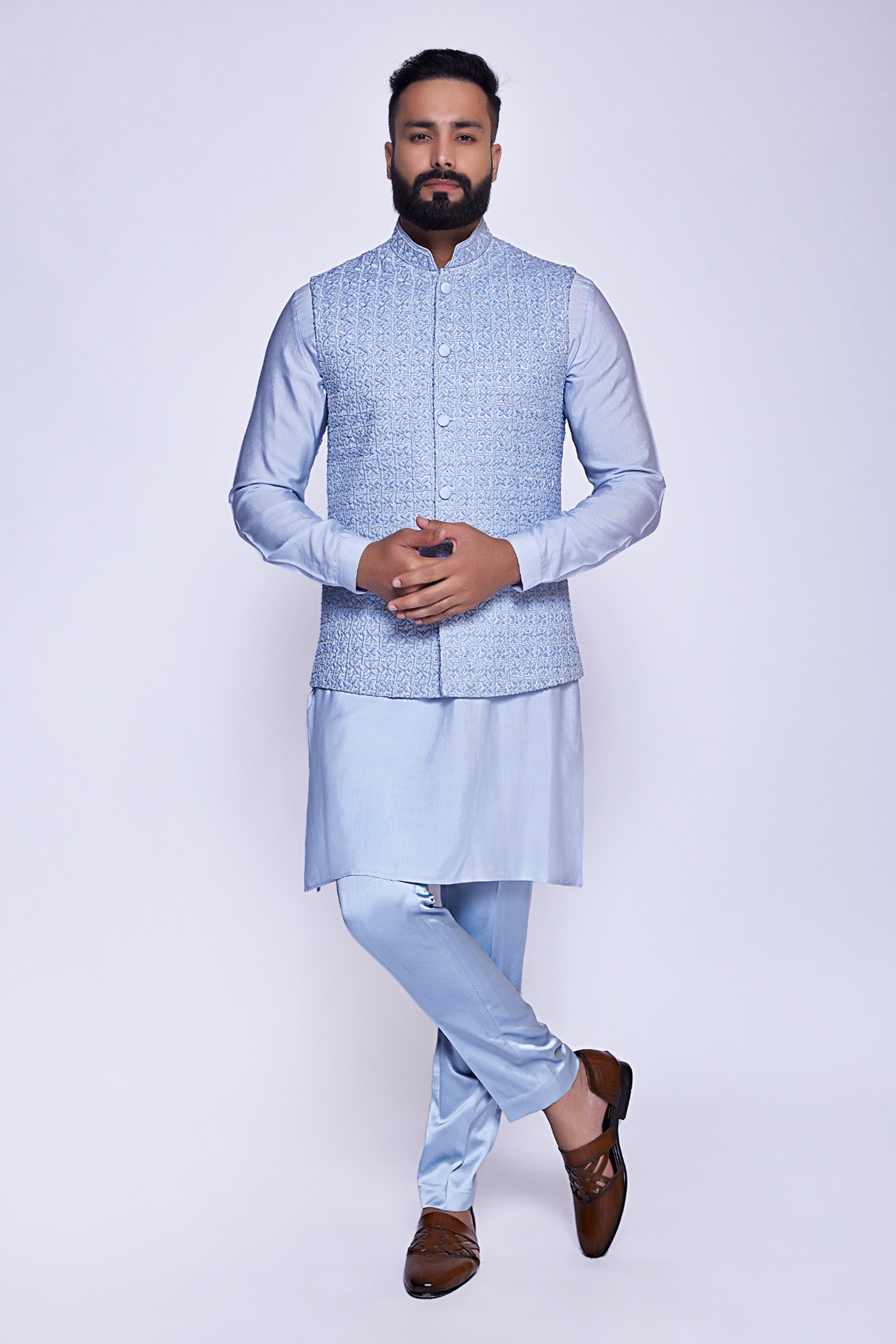 Arjun Kilachand Blue Linen Silk Embroidered French Knot Thread And Cut Bundi & Kurta Set For Men