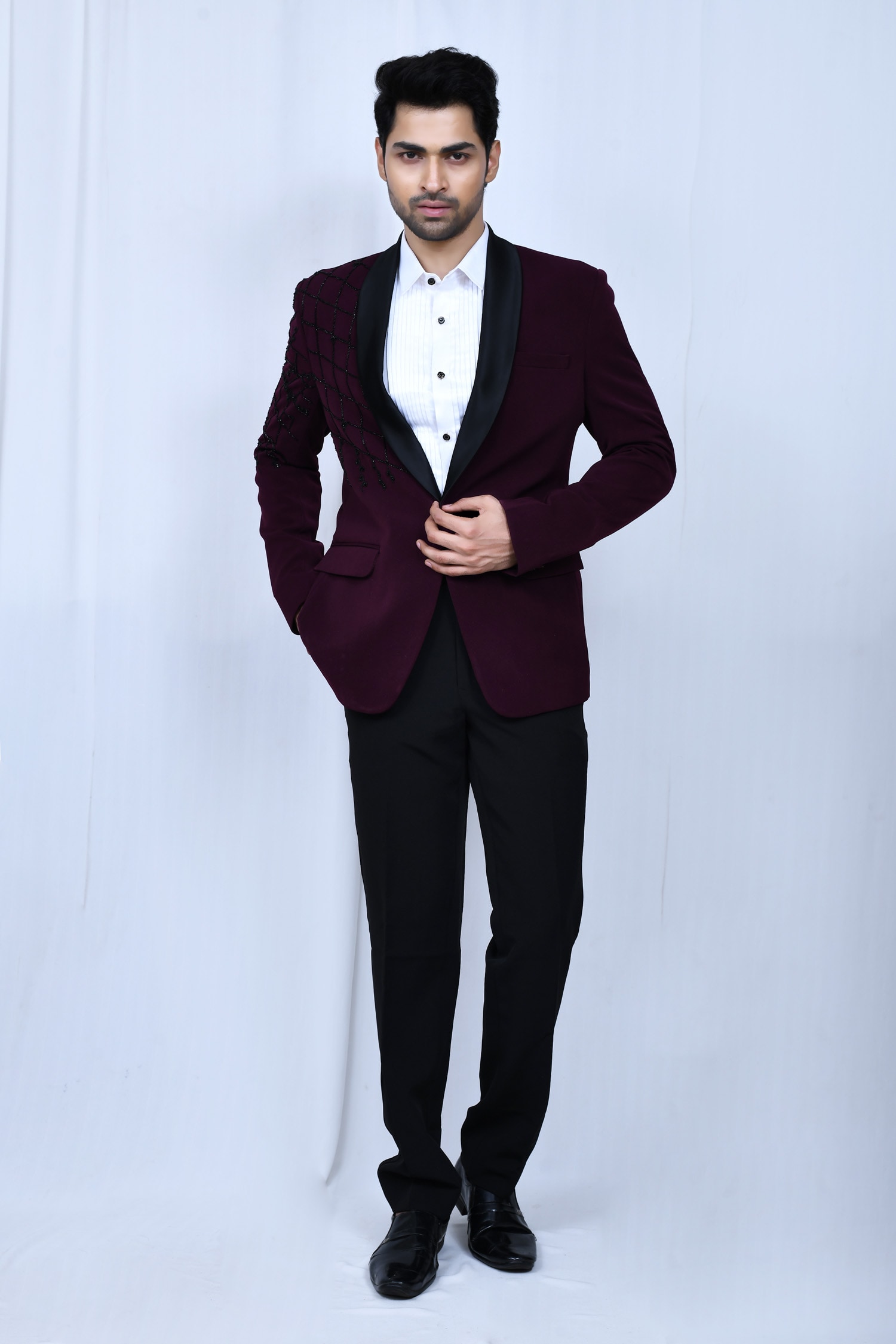 Classy  1 Navy Blazer  Neutral Trousers The bread and butter of  separates navy and neutral are complementary colors The biggest issue  with navy and neutral is that it can be
