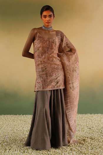 Buy Taisha Peach Nanda Handloom Flower Woven Kurta Gharara Set Online ...