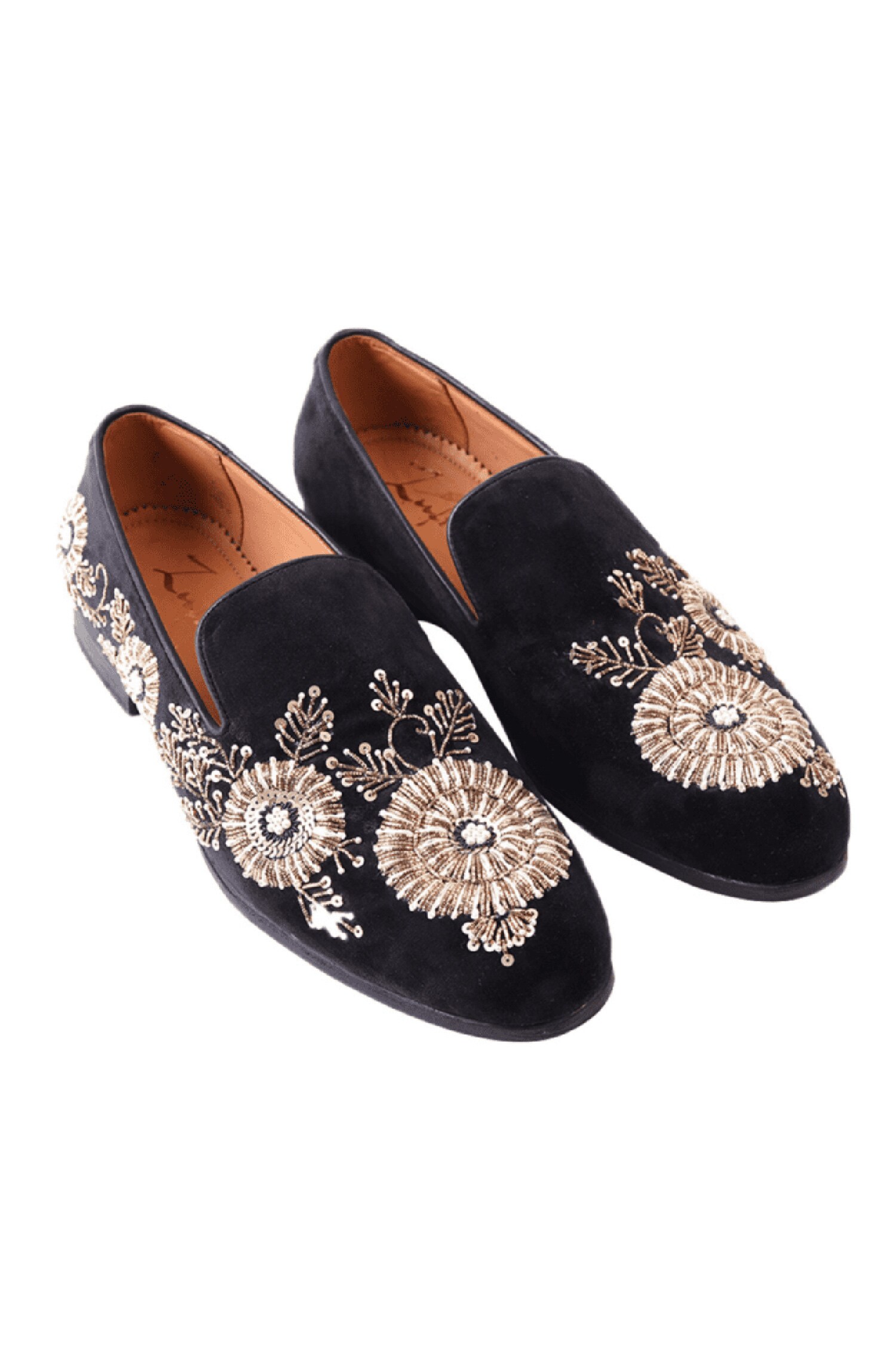 Buy Black Durraab Velvet Embroidered Mojiris For Men by ZUFR Online at ...