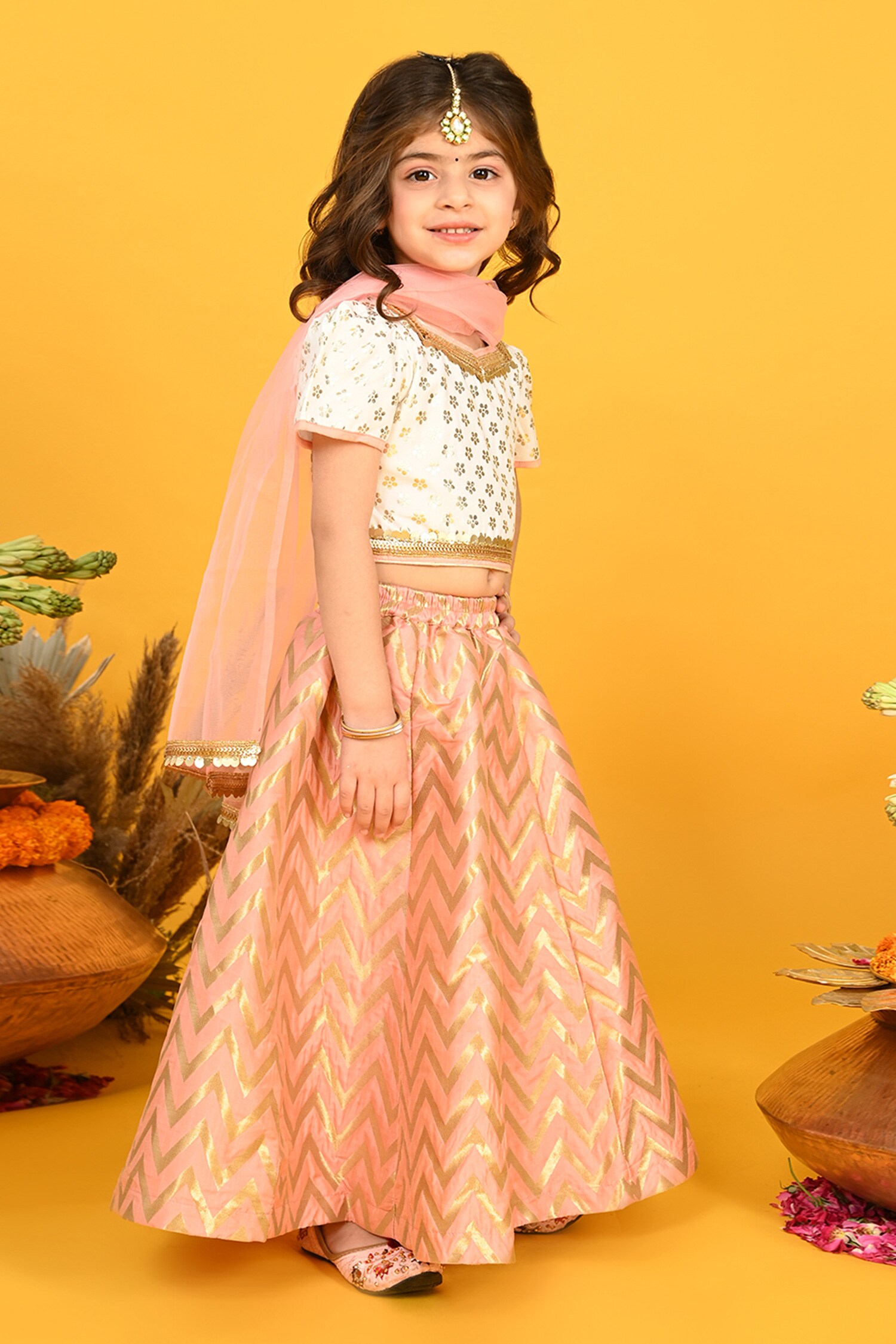 SAKA DESIGNS Girls Pink & Gold-Toned Ready to Wear Lehenga & Blouse With  Dupatta - Absolutely Desi