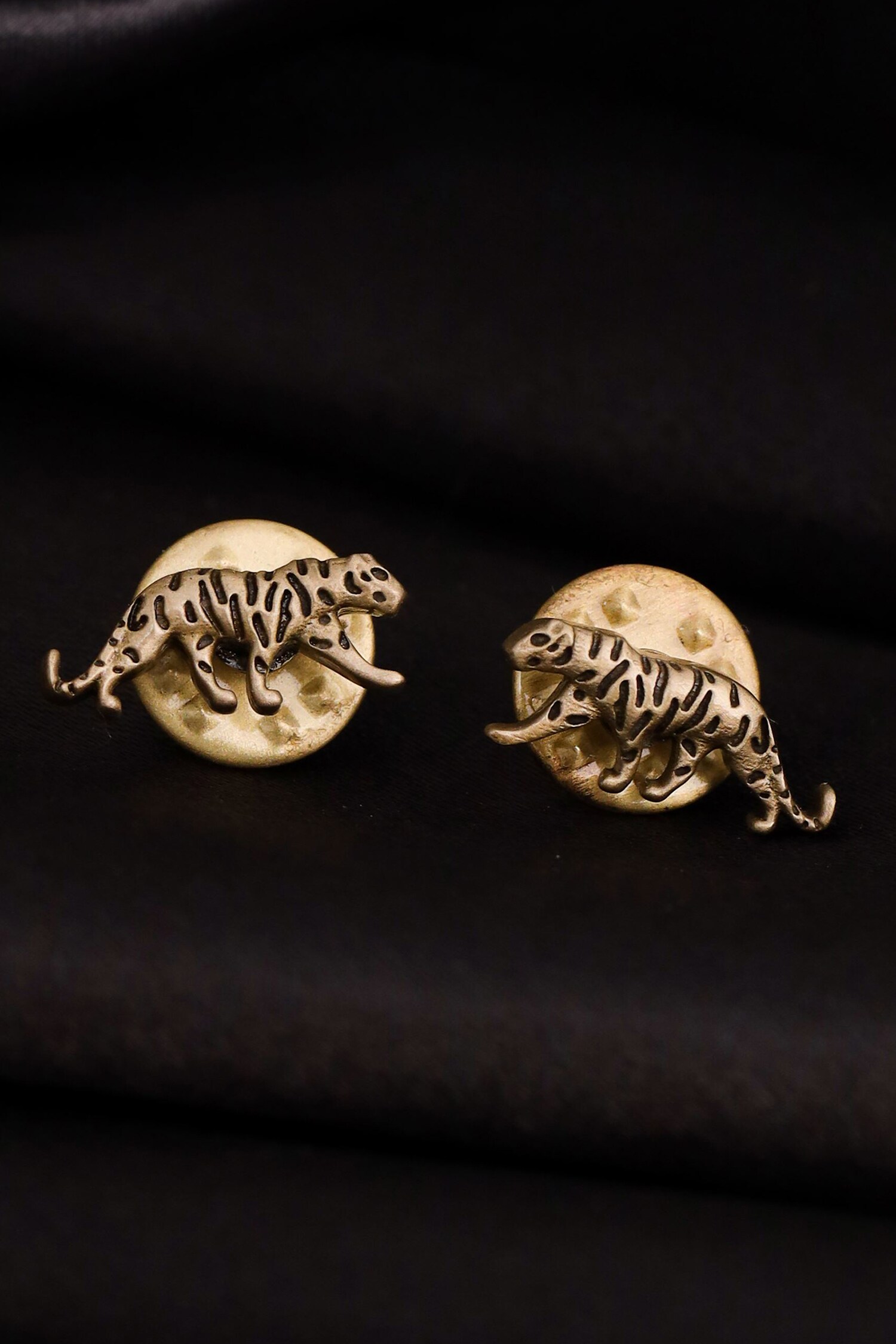 Antique Gold Brass Calm Cheetah Cufflinks With Lapel Pin Design by