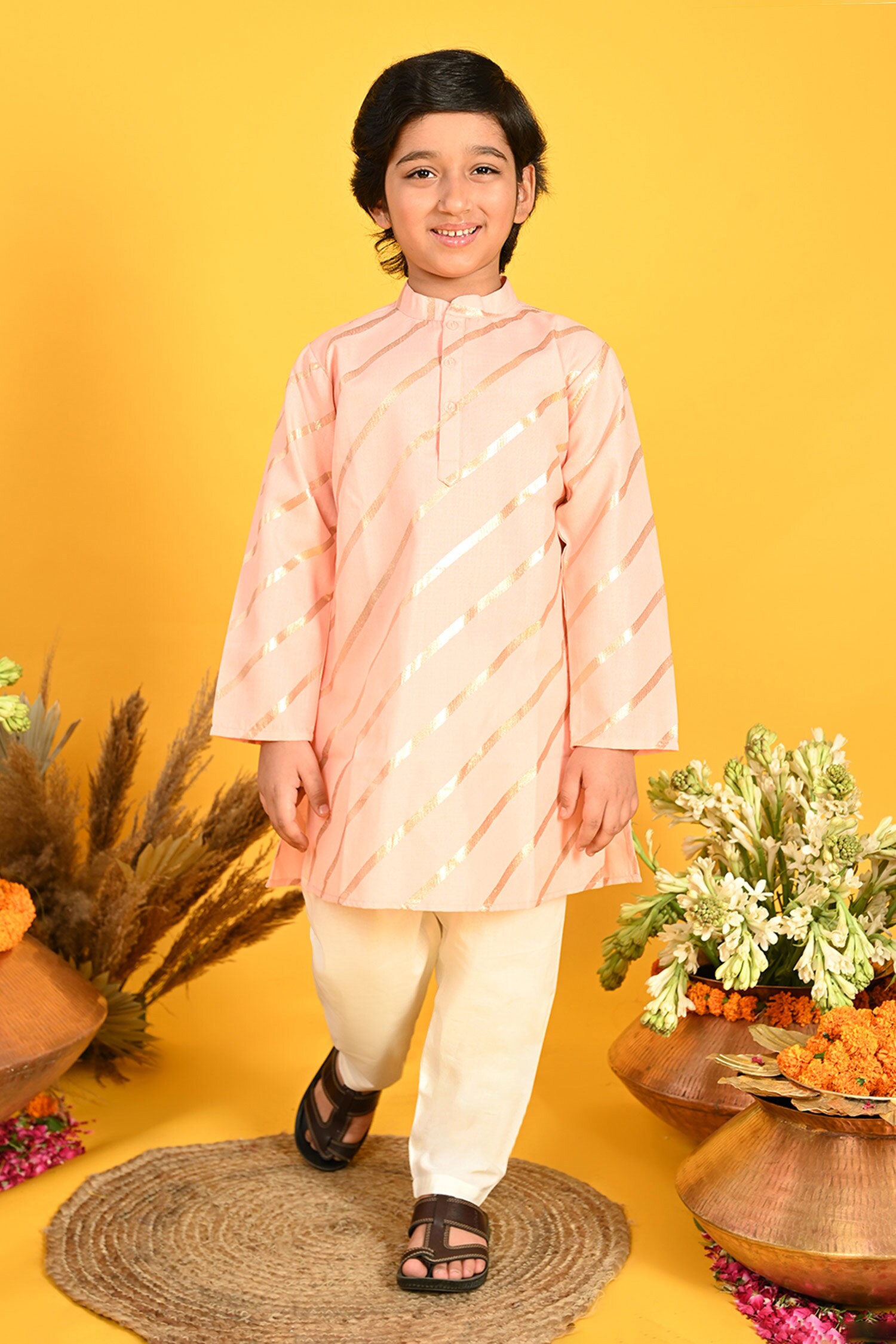 Buy Full Sleeve Printed Kurta Set by Saka Designs at Aza Fashions