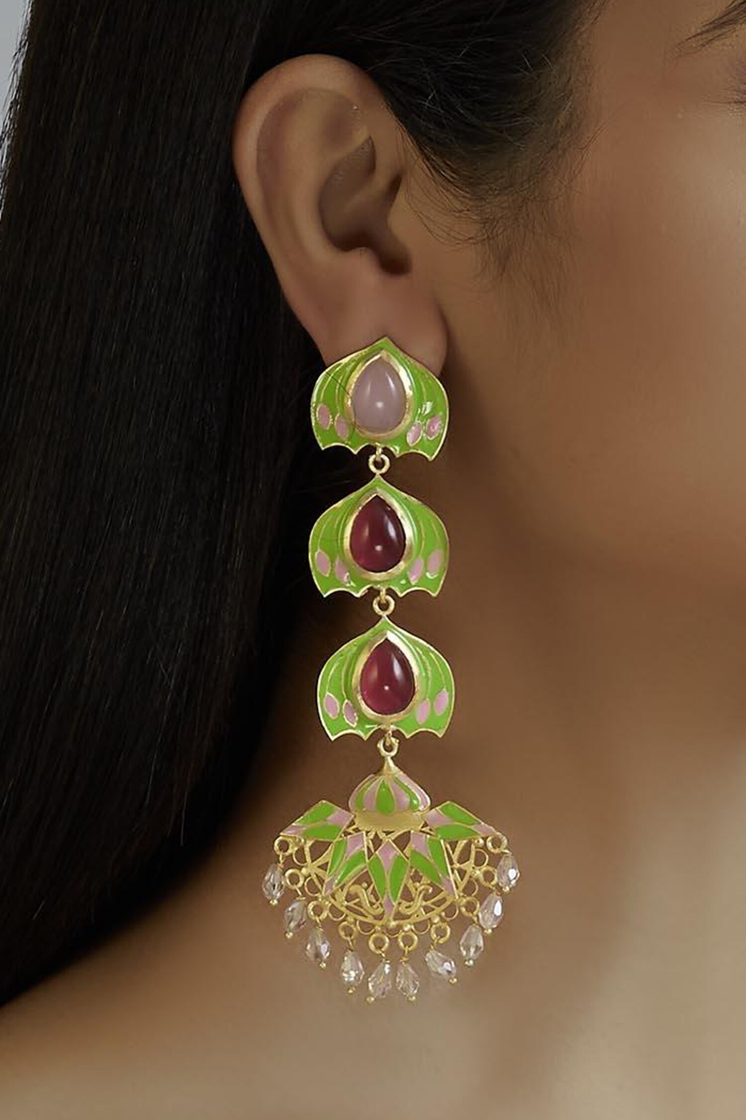 What are some good websites that sell clip-on women's earrings for non- pierced ears in India? - Quora