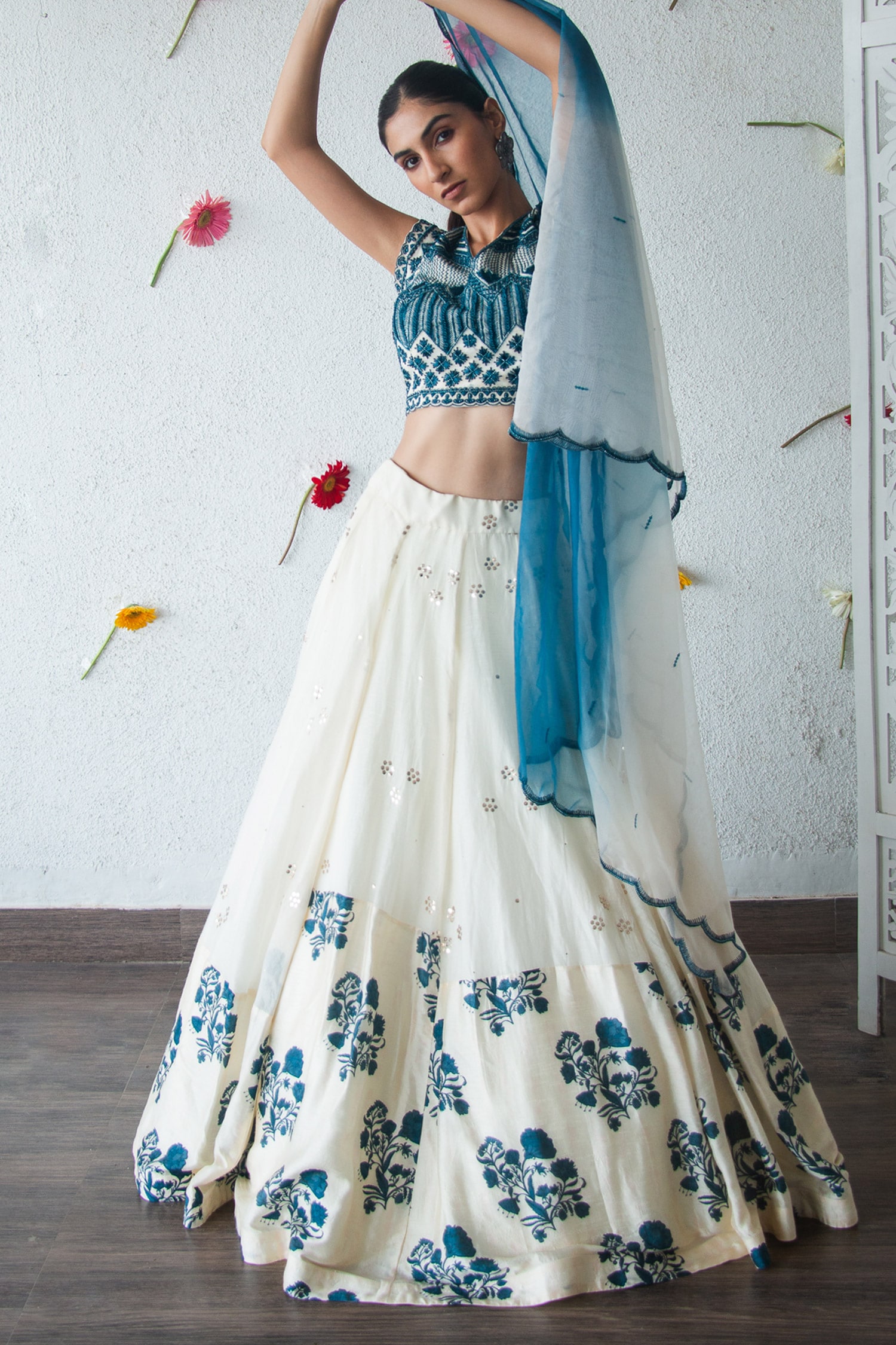 Wedding Wear Embroidery New Designer White Lehenga Choli With Blouse at Rs  1050 in Surat
