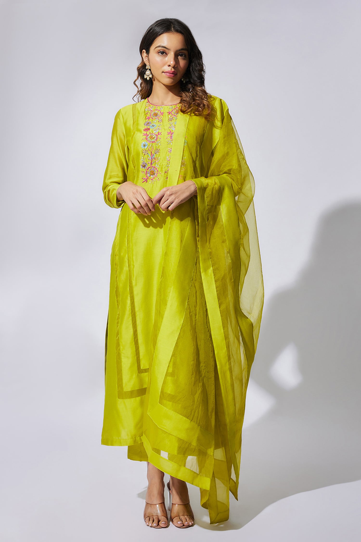 Buy Green Pure Handwoven Chanderi Embroidered Floral Kurta And Pant Set For Women By The Aarya