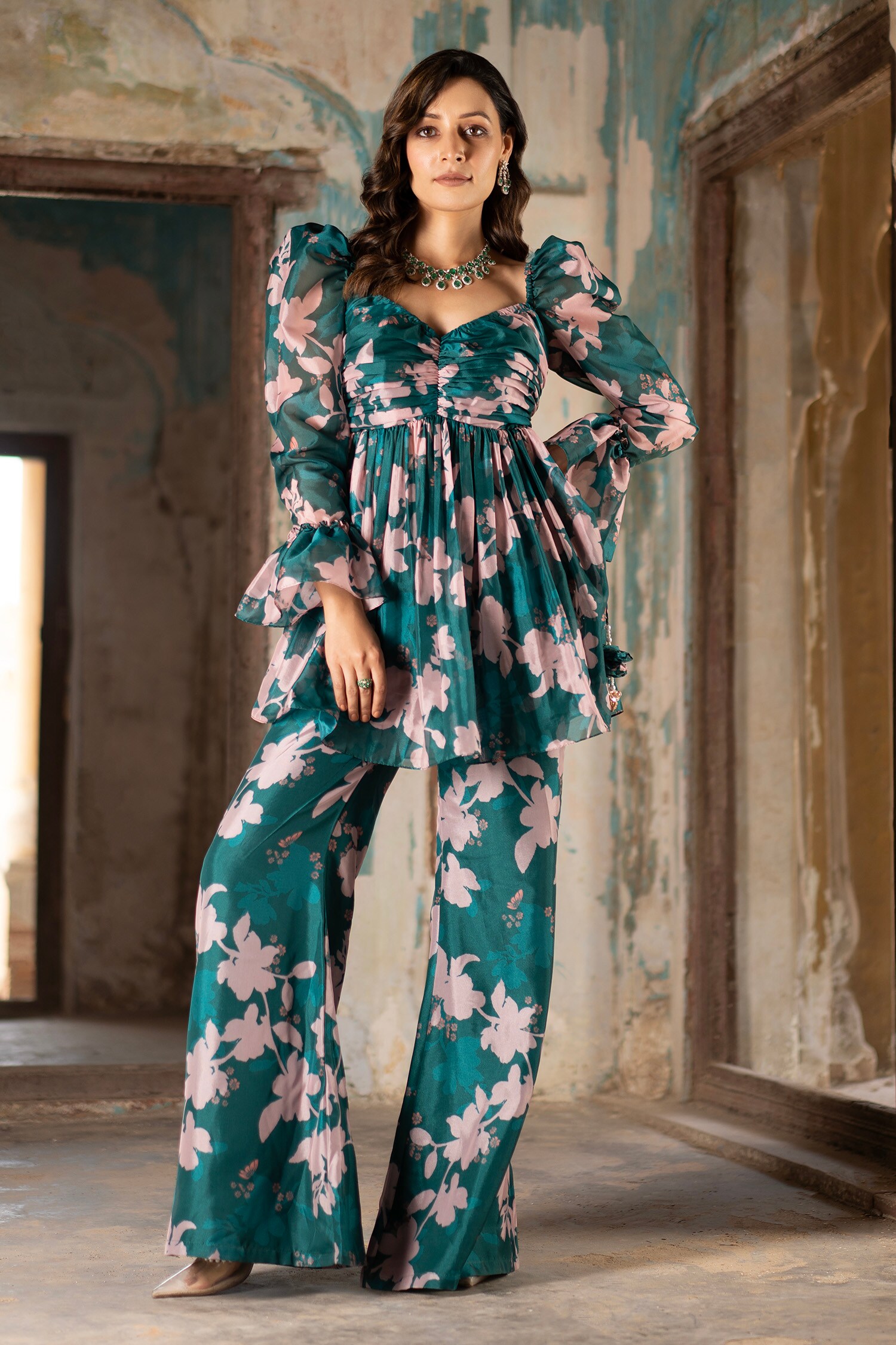 Seeaash Emerald Green Soft Organza Printed Bagh Sweetheart Tunic And Pant Set For Women