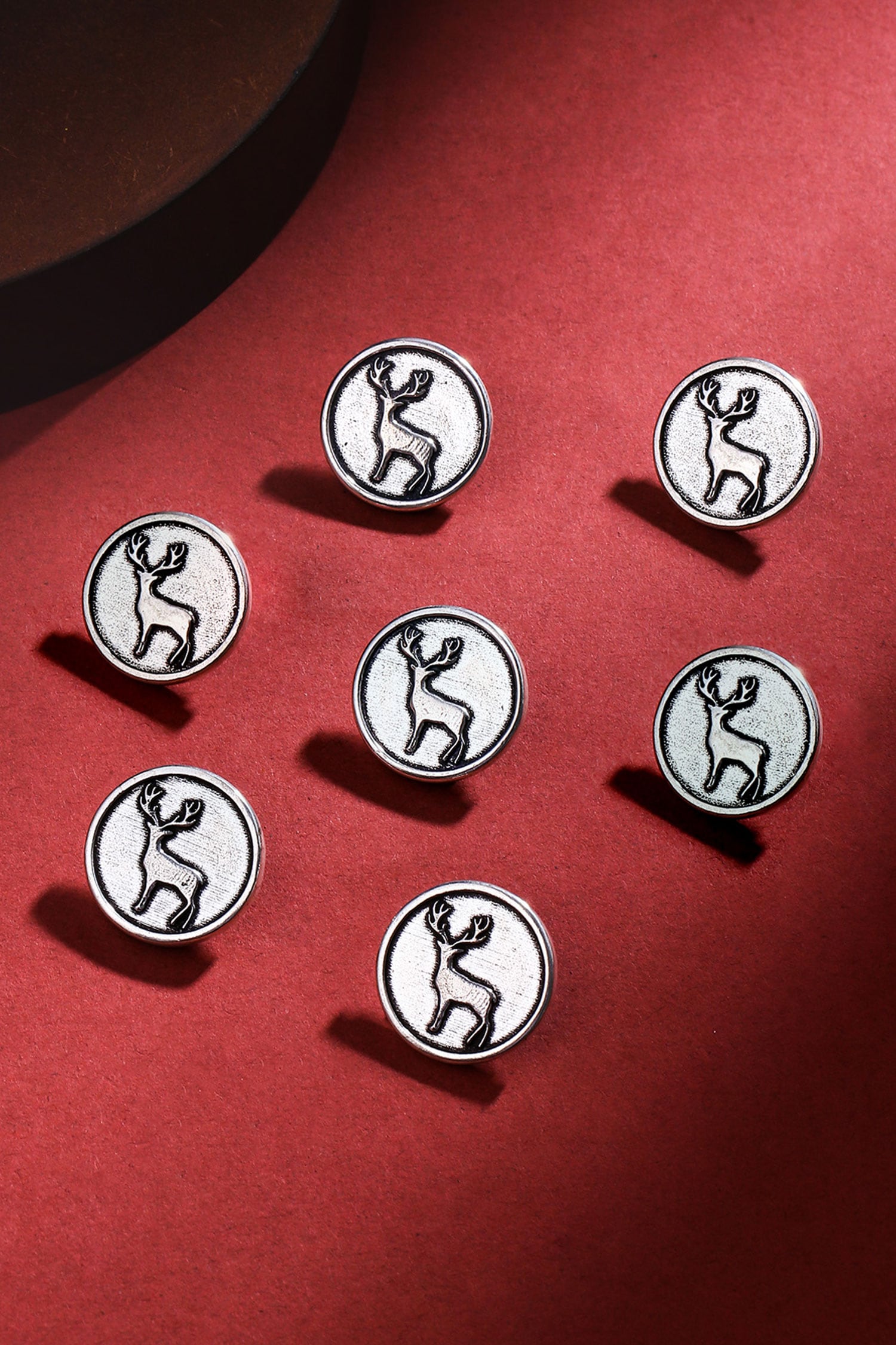 Cosa Nostraa Silver Daring Deer Carved Buttons - Set Of 7