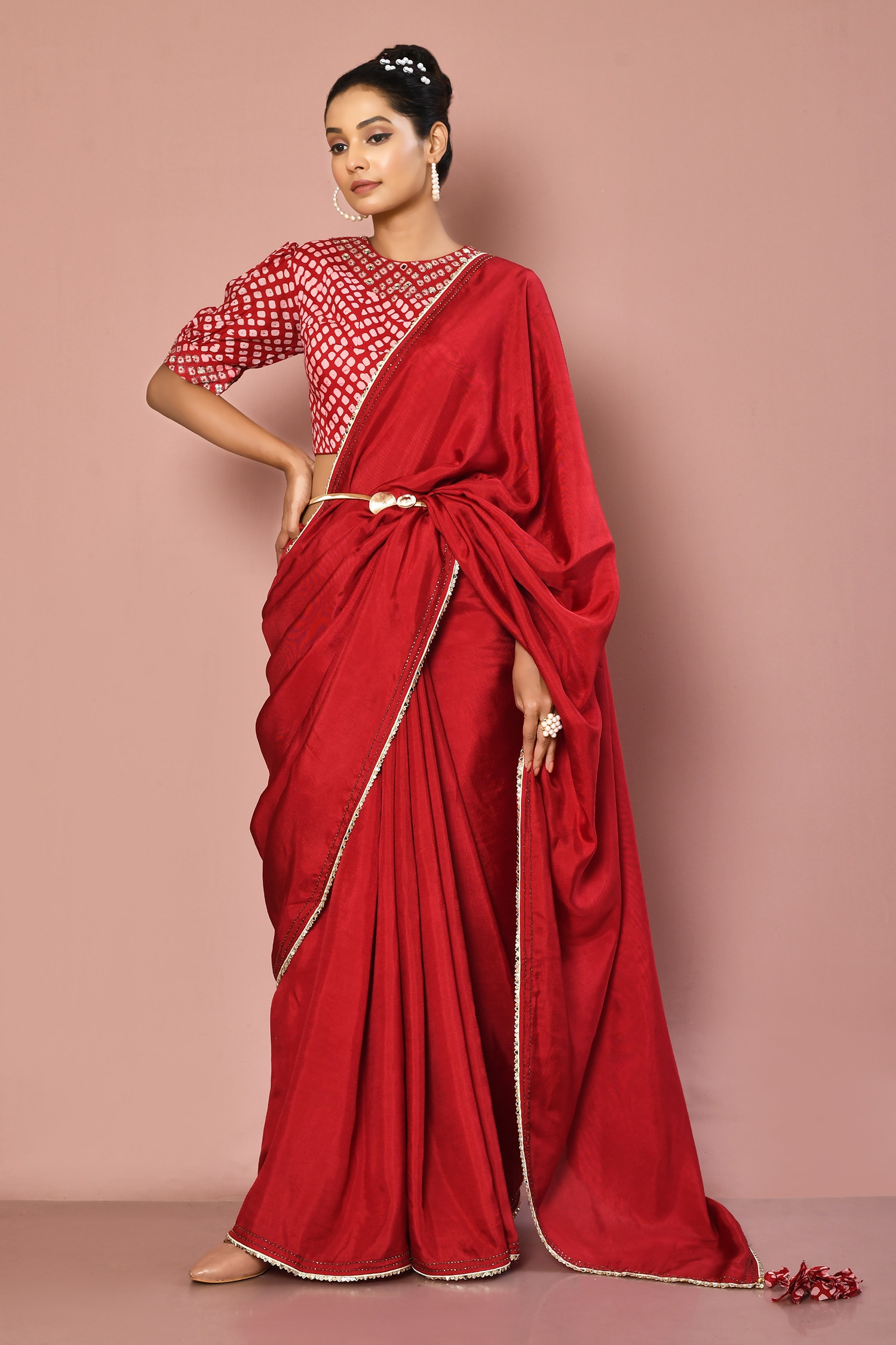 Nazaakat by Samara Singh - Red Muslin Printed Round Solid Saree With Blouse  For Women
