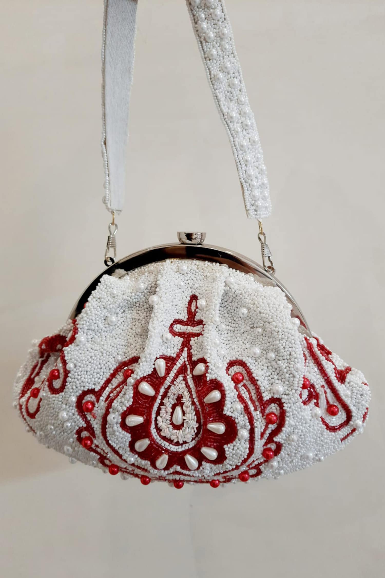 These embroidered purses and bags aim to empower women - Thebitbag