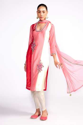Pink Silk Flroal Printed Kurta Set With Resham Work