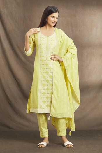 Buy Yellow Cotton Embroidered Floral Notched Zari Kurta Set For Women ...