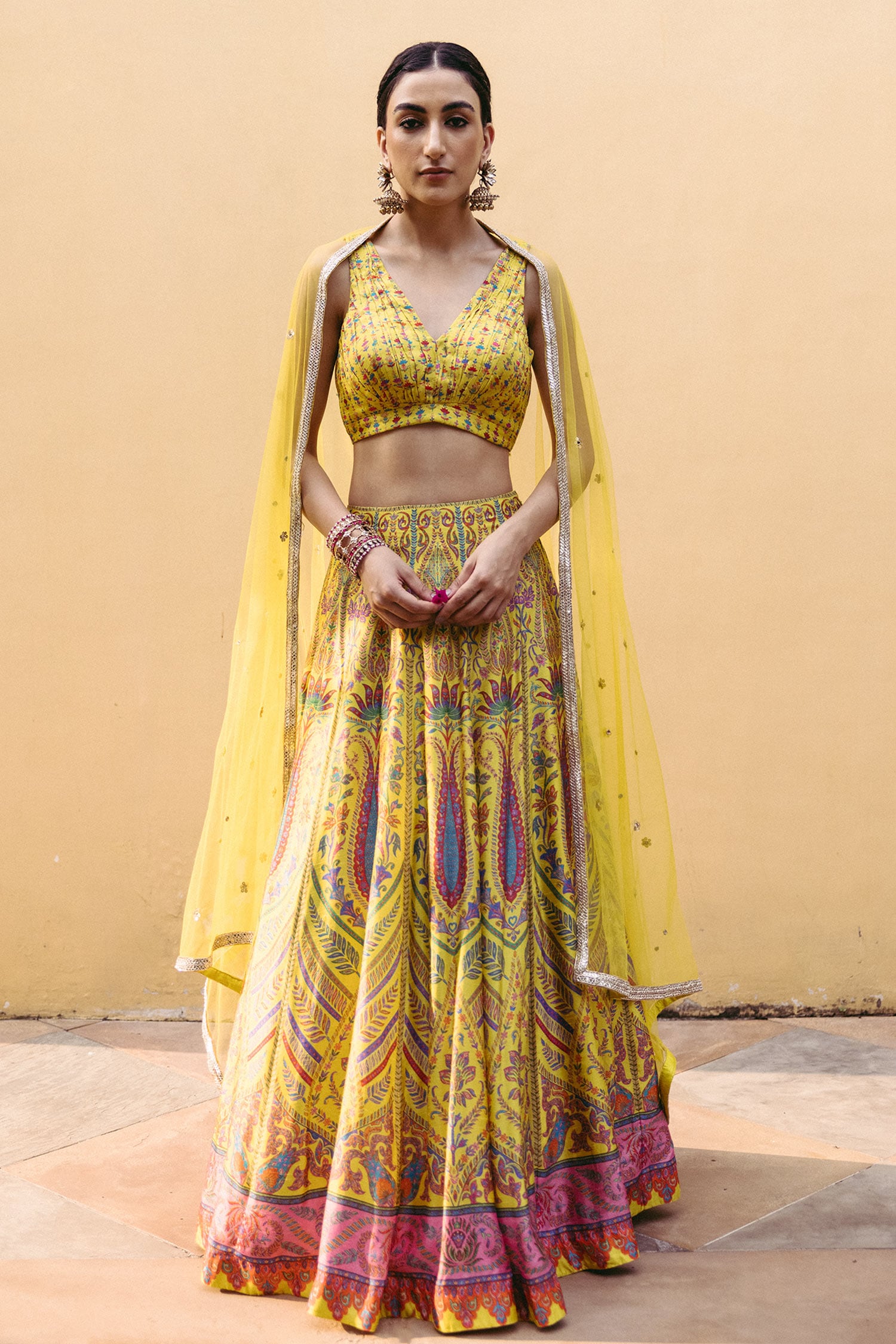 Buy Designer Wedding Lehengas under ₹40,000 online 2024