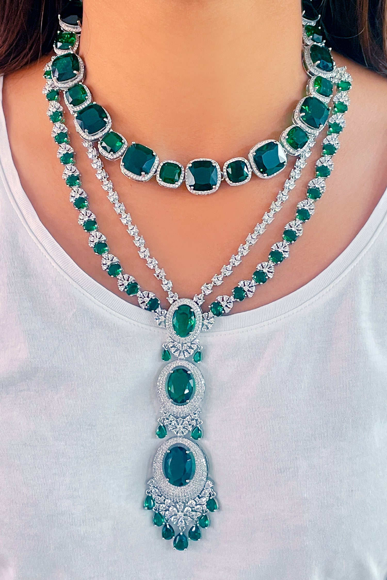 Buy Prerto Maharani Sabz Sa Emerald Diamond Embellished Necklace ...