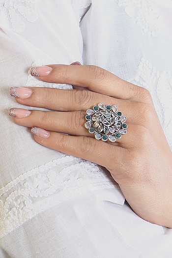 Buy Noor Handcrafted Floral Shaped Stone Embellished Ring Online | Aza ...