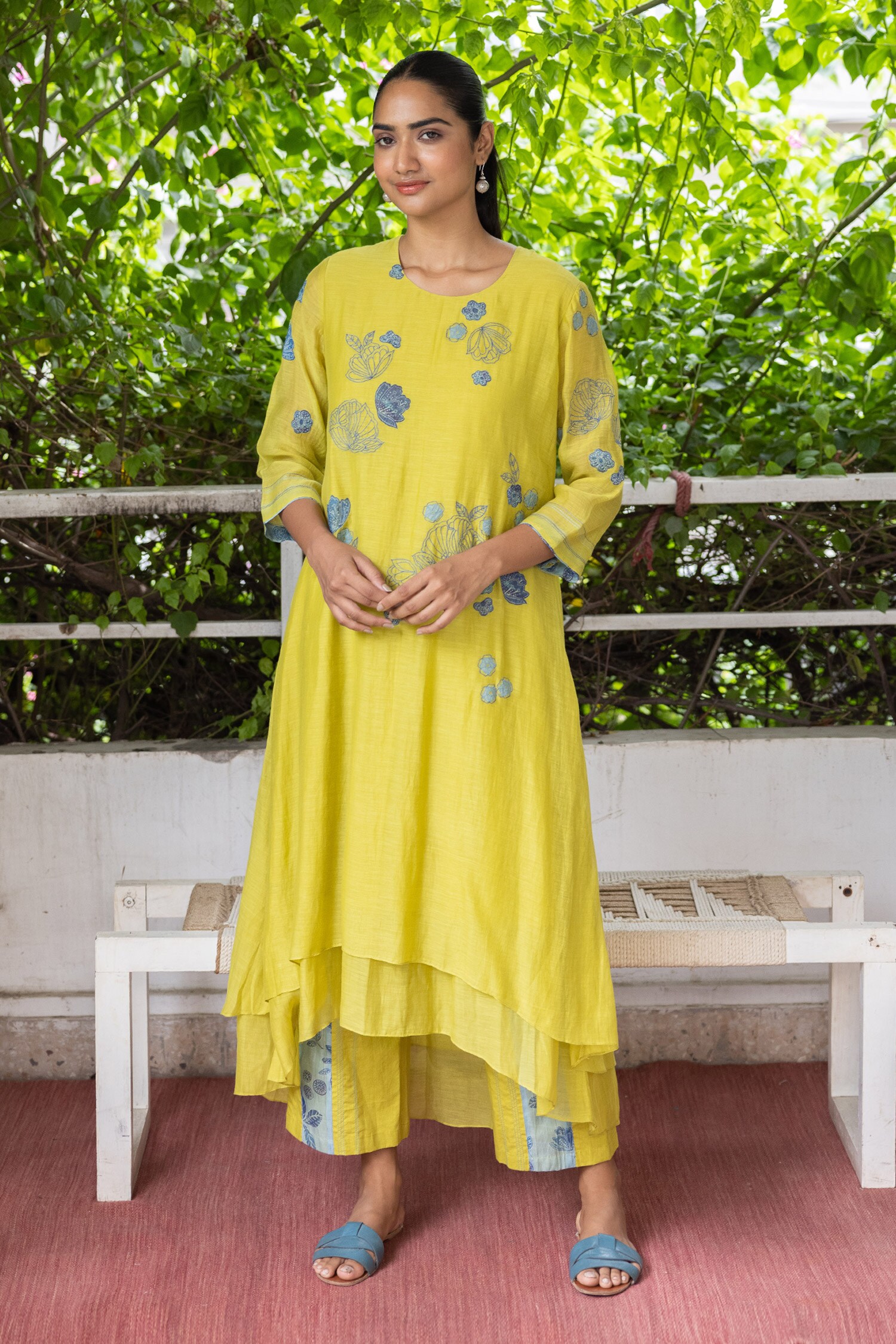 Buy Green Cotton Muslin Applique Floral And Thread Work Kurta With Pant ...