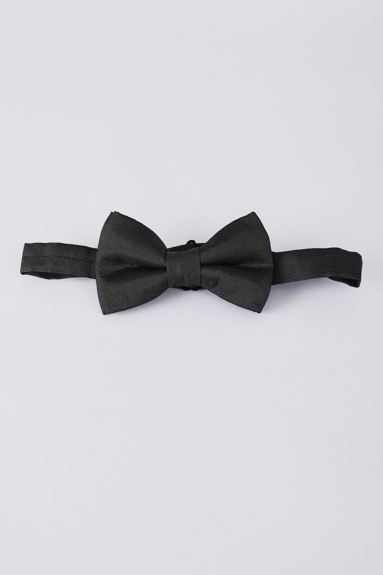 Bubber Couture Black Plain Coal Pure Silk Bow Tie