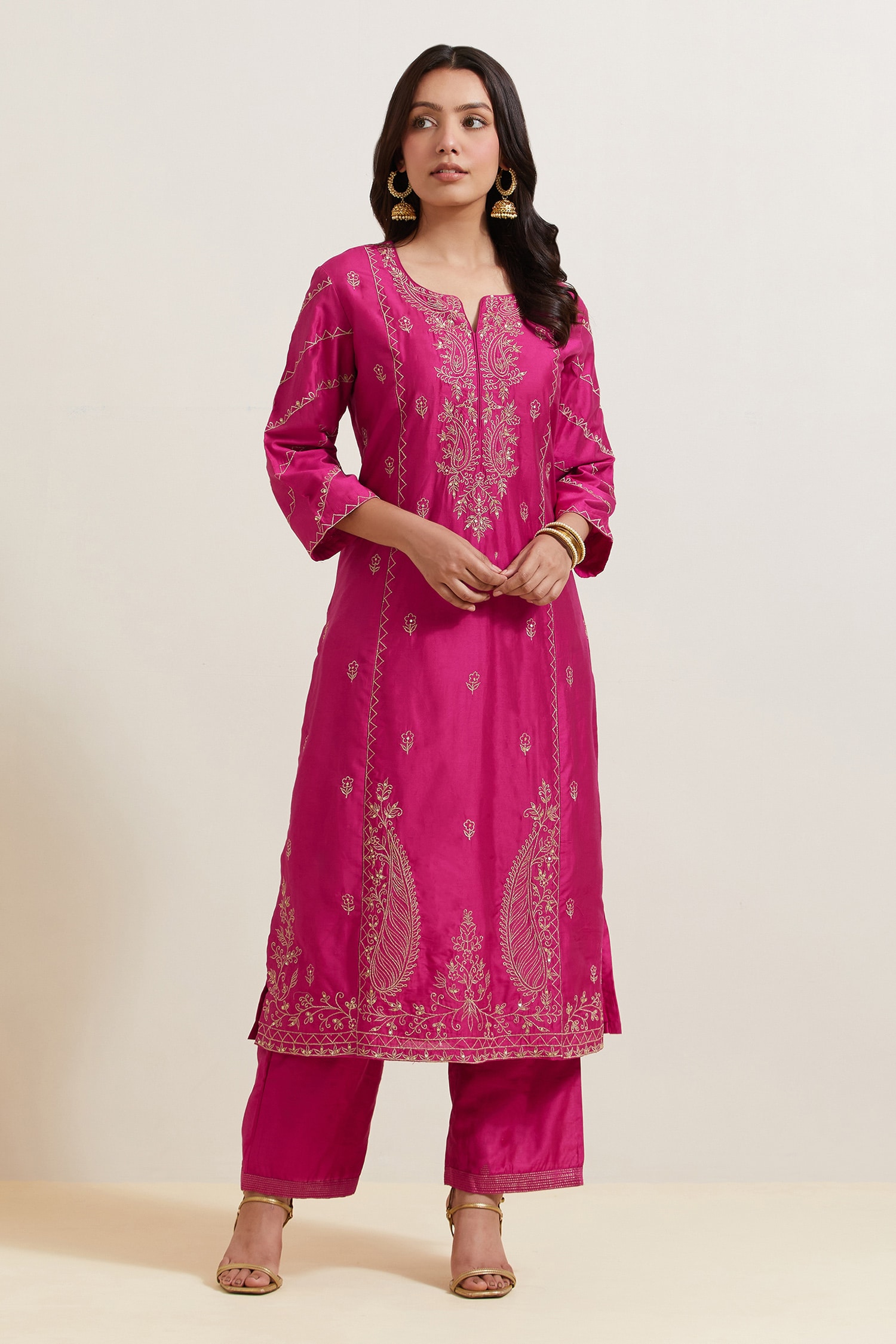 Buy Priya Chaudhary Pink Chanderi Silk Paisley Embroidered Kurta And ...