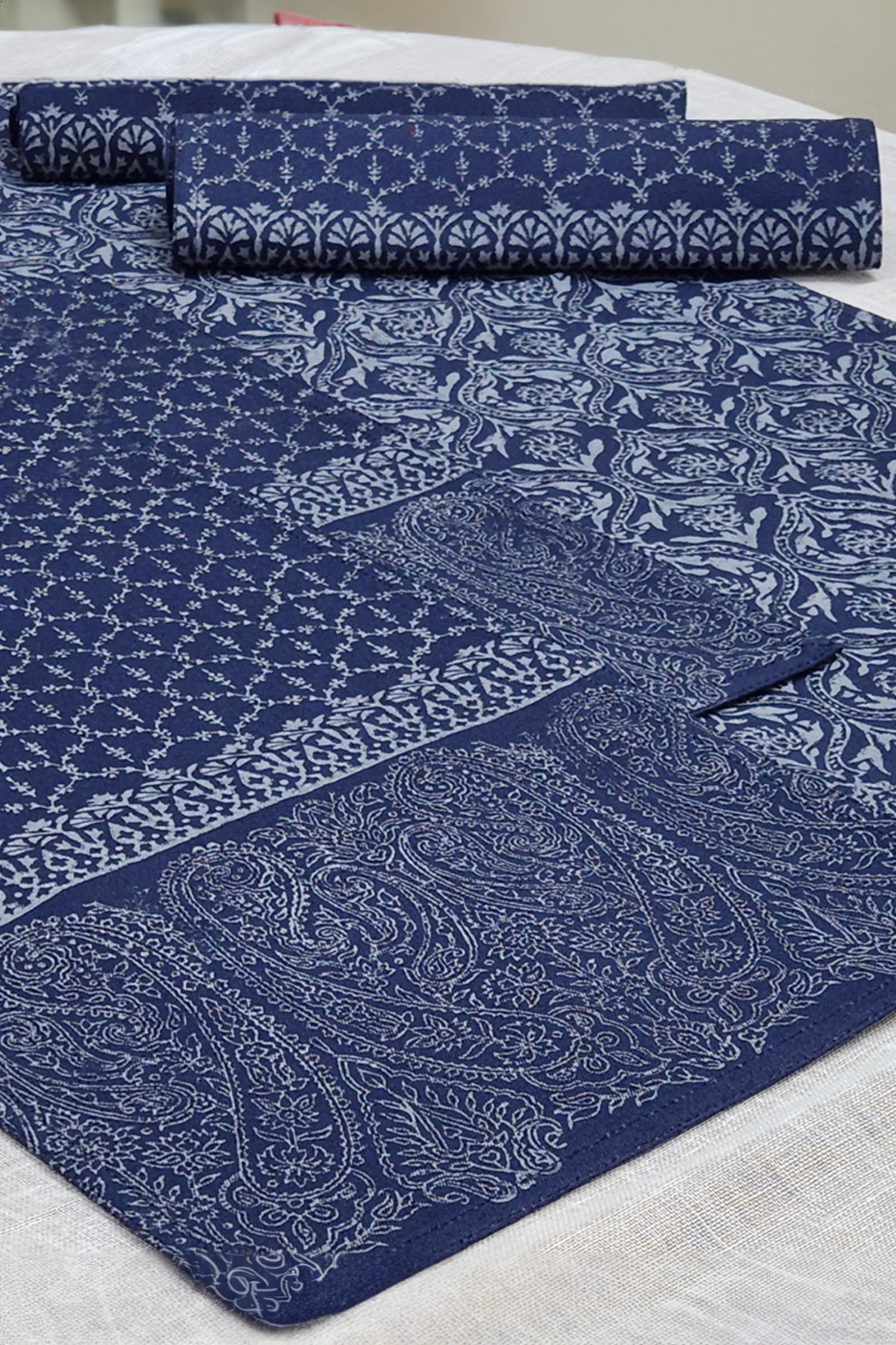 Buy Design Gaatha Hand Block Print Table Runner And Placemat Set Online