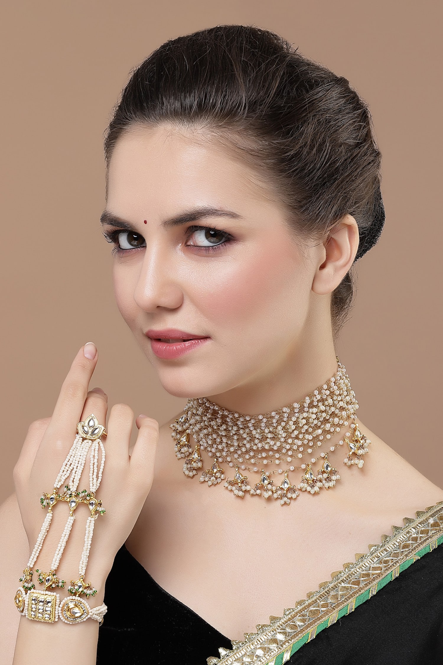 Kundan Embellished Choker Necklace 