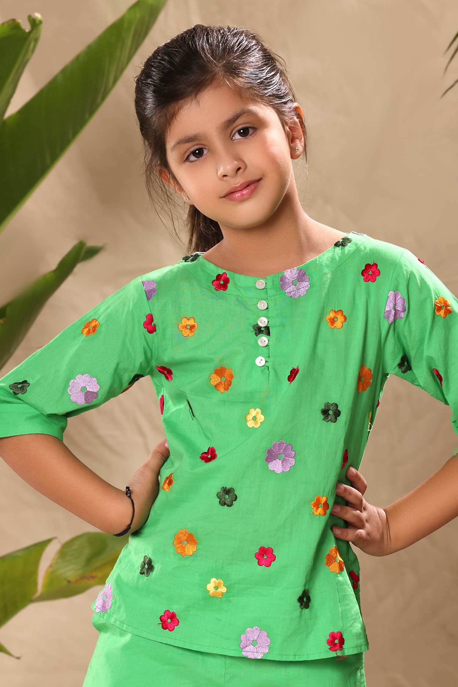 Cutecumber Girls Lace Fabric Embellished Green Crop Top at Rs 523/piece in  Ghaziabad