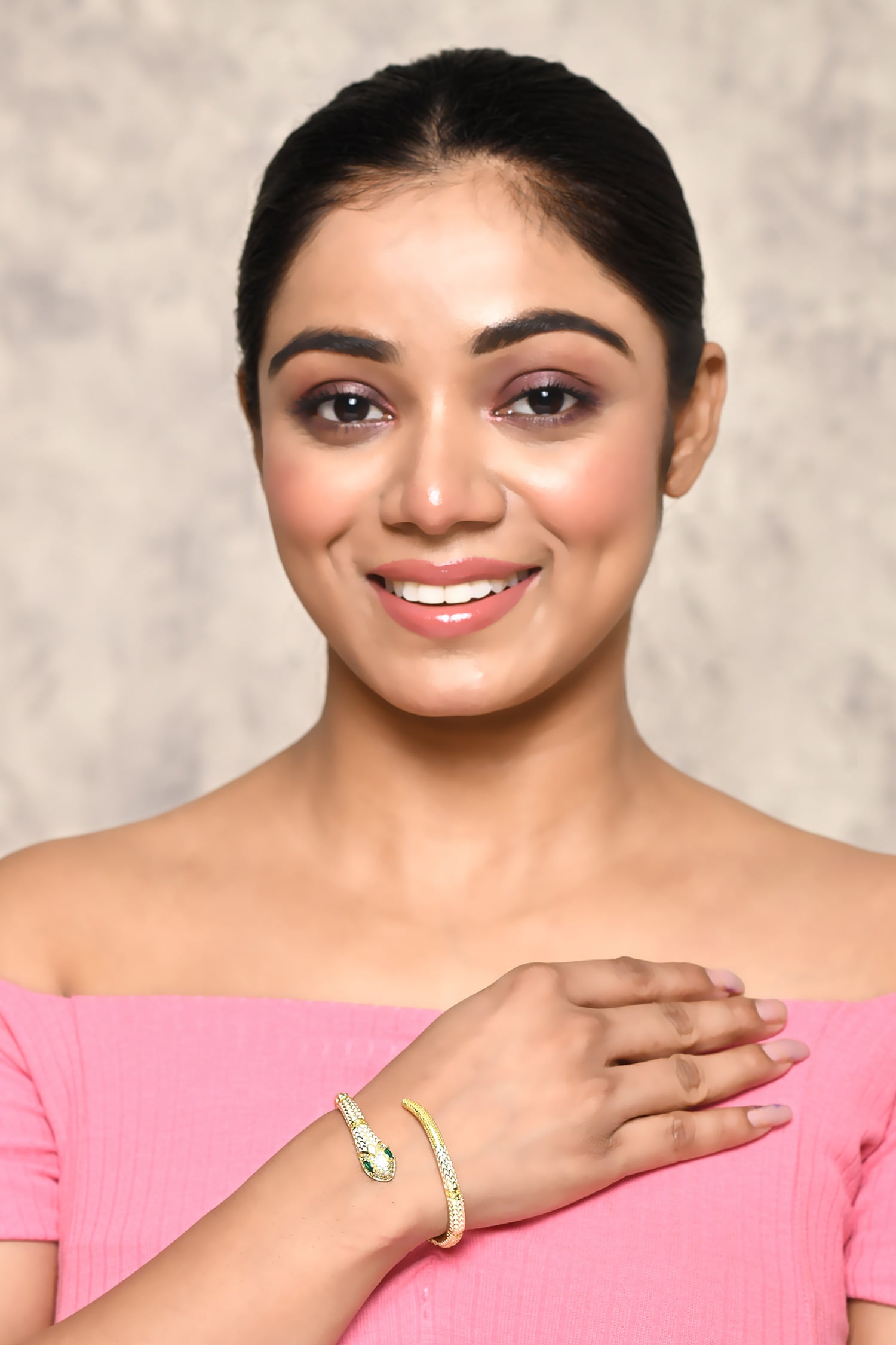 Buy Nayaab by Aleezeh Embellished And Textured Snake Bracelet Online