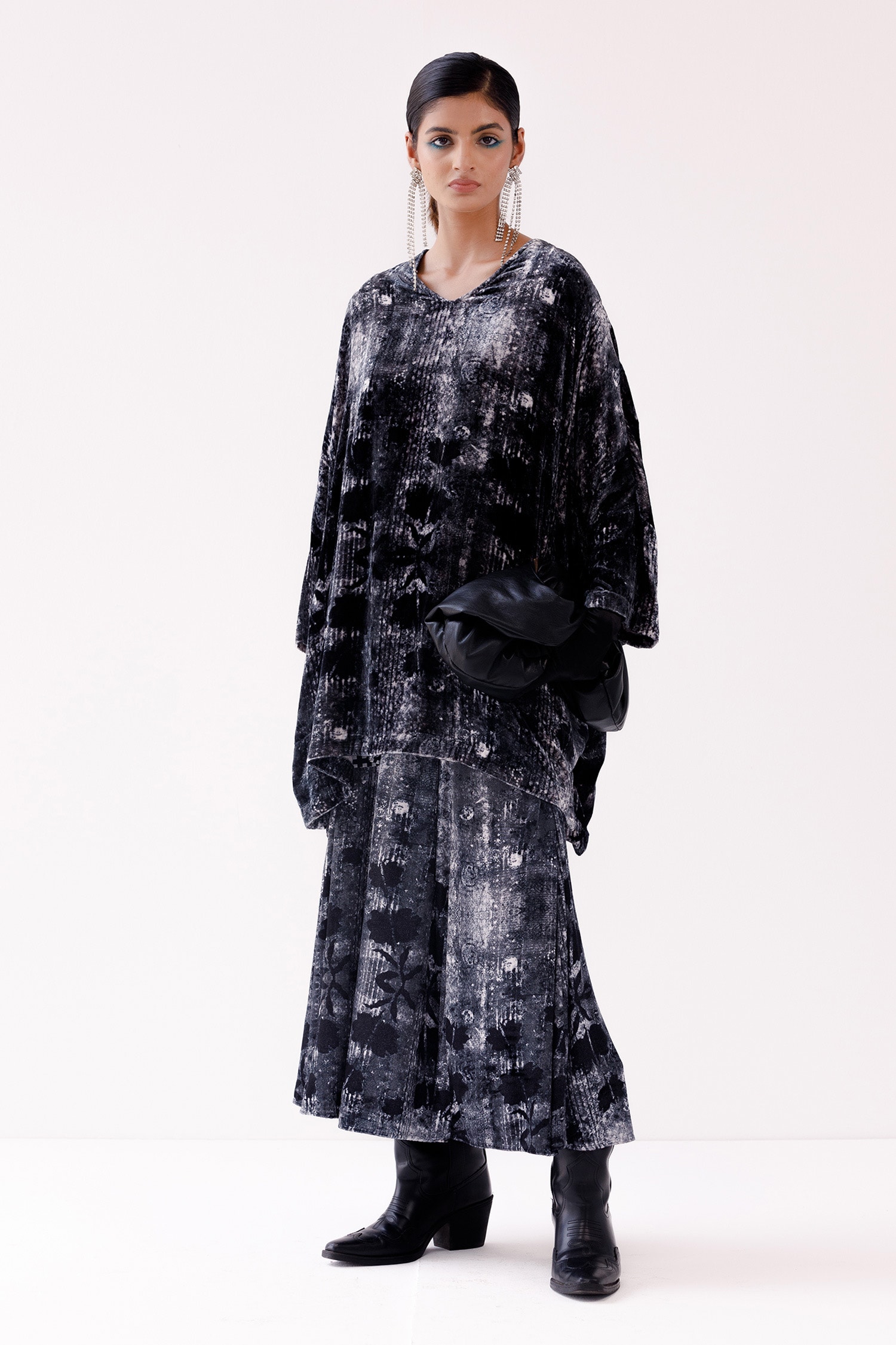 Buy Black Silk Velvet Hazy Print Hailey Skirt For Women by Yavi Online ...