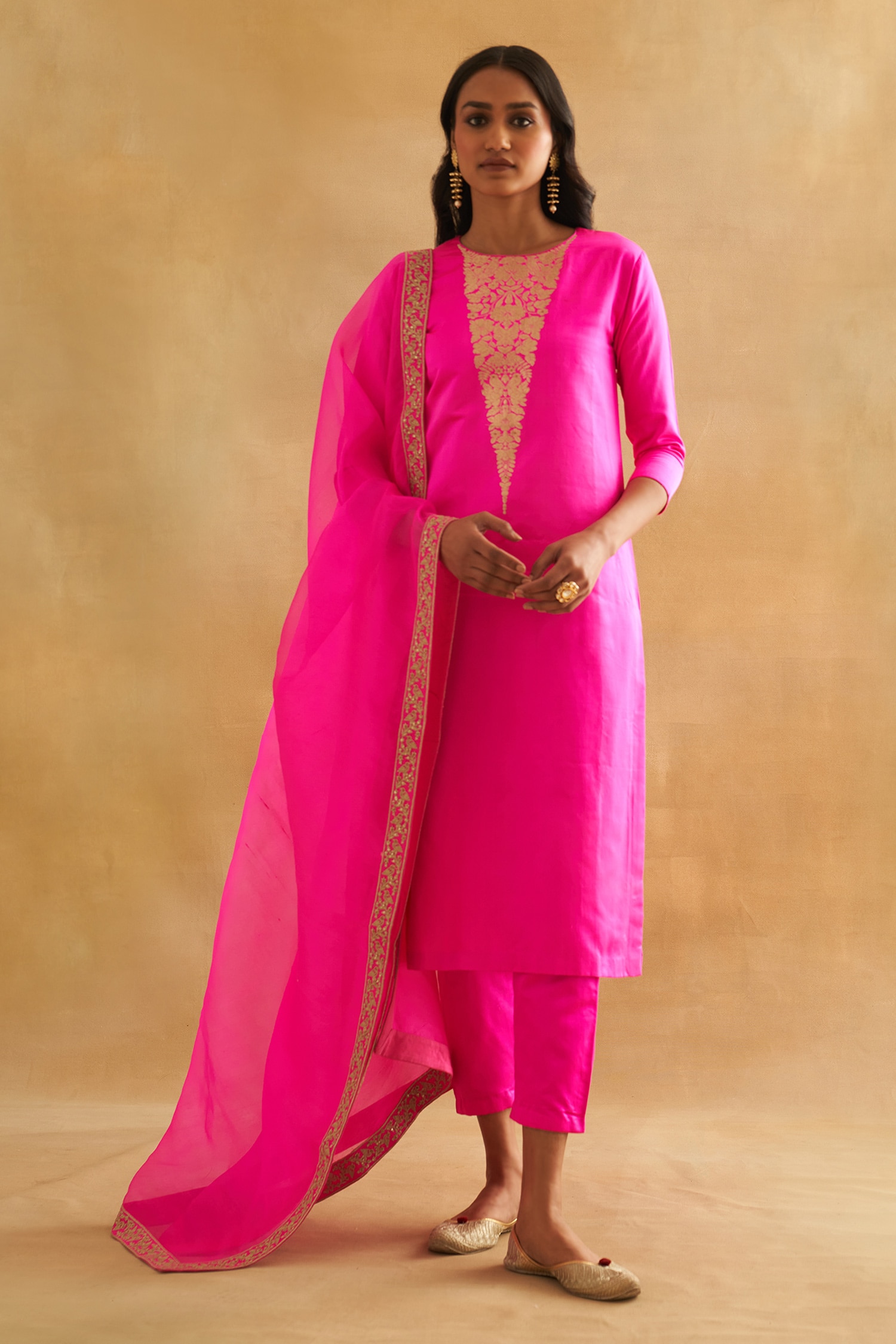 Buy Pink Kurta And Pant Katan Silk Woven Round Set For Women By Taisha