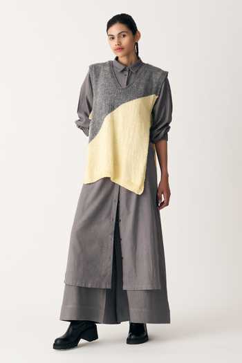 Color Block V-Neck Knit Vest main image 1