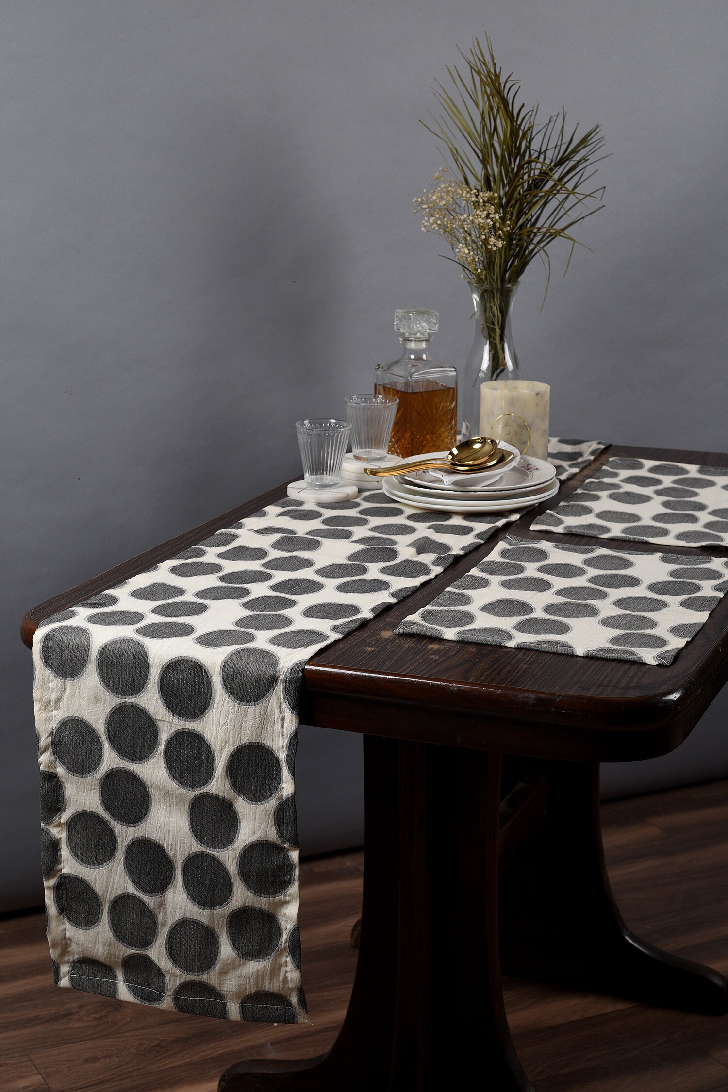 Buy White 100 Cotton Polka Dot Pattern Table Runner And Placemat Set