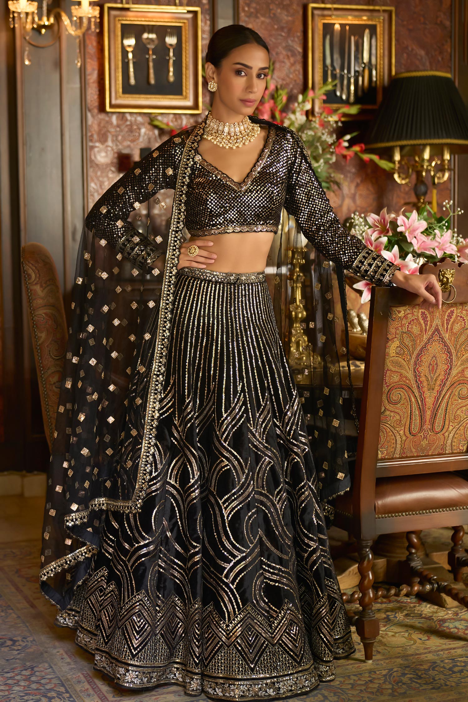 Kareena Kapoor Spreads Cool-Bride Vibes In Ivory Masaba Lehenga, Styles It  With Black Sunnies