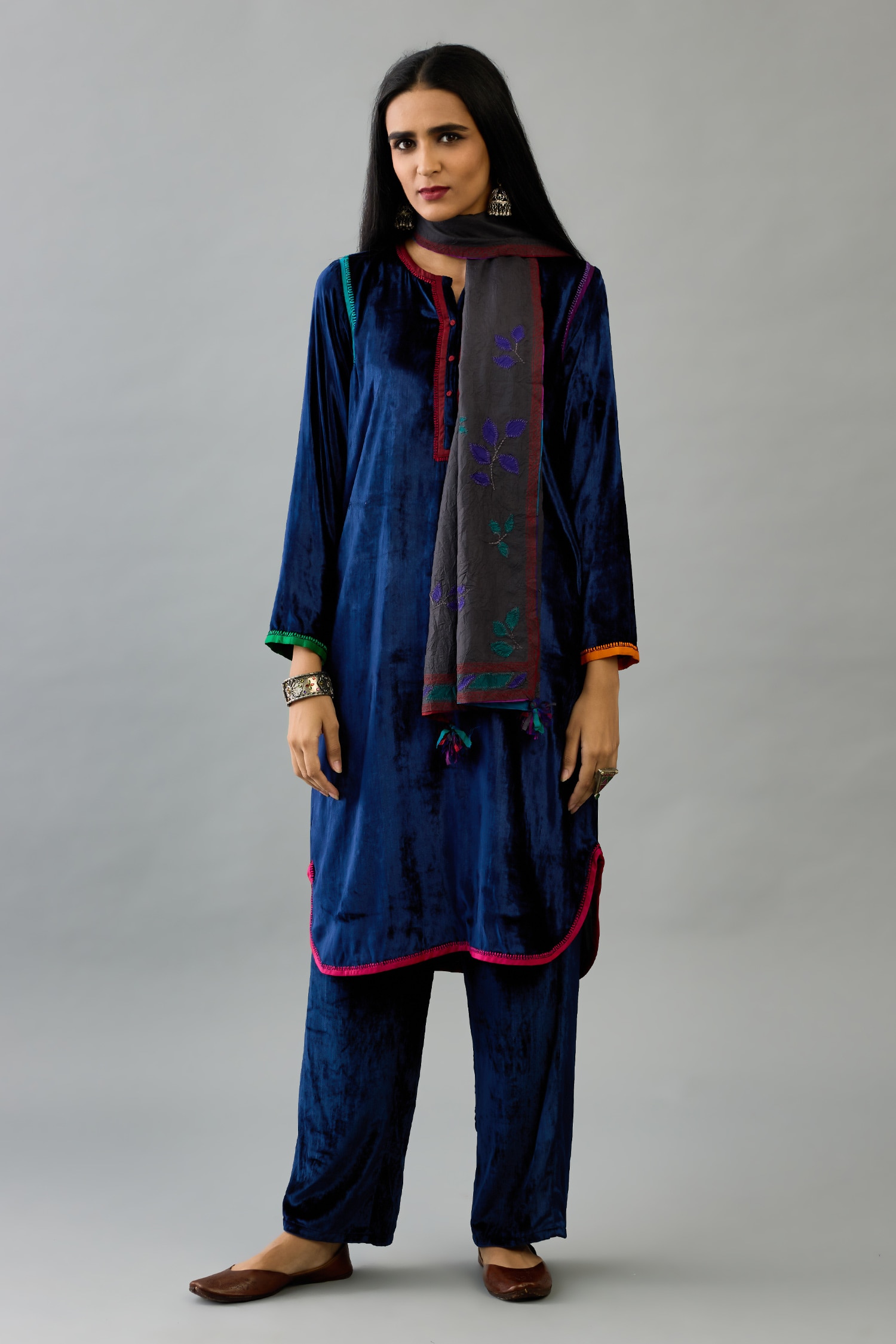 Buy Blue Kurta And Pant Silk Velvet Embroidery Thread Notched Border Set For Women By Kora