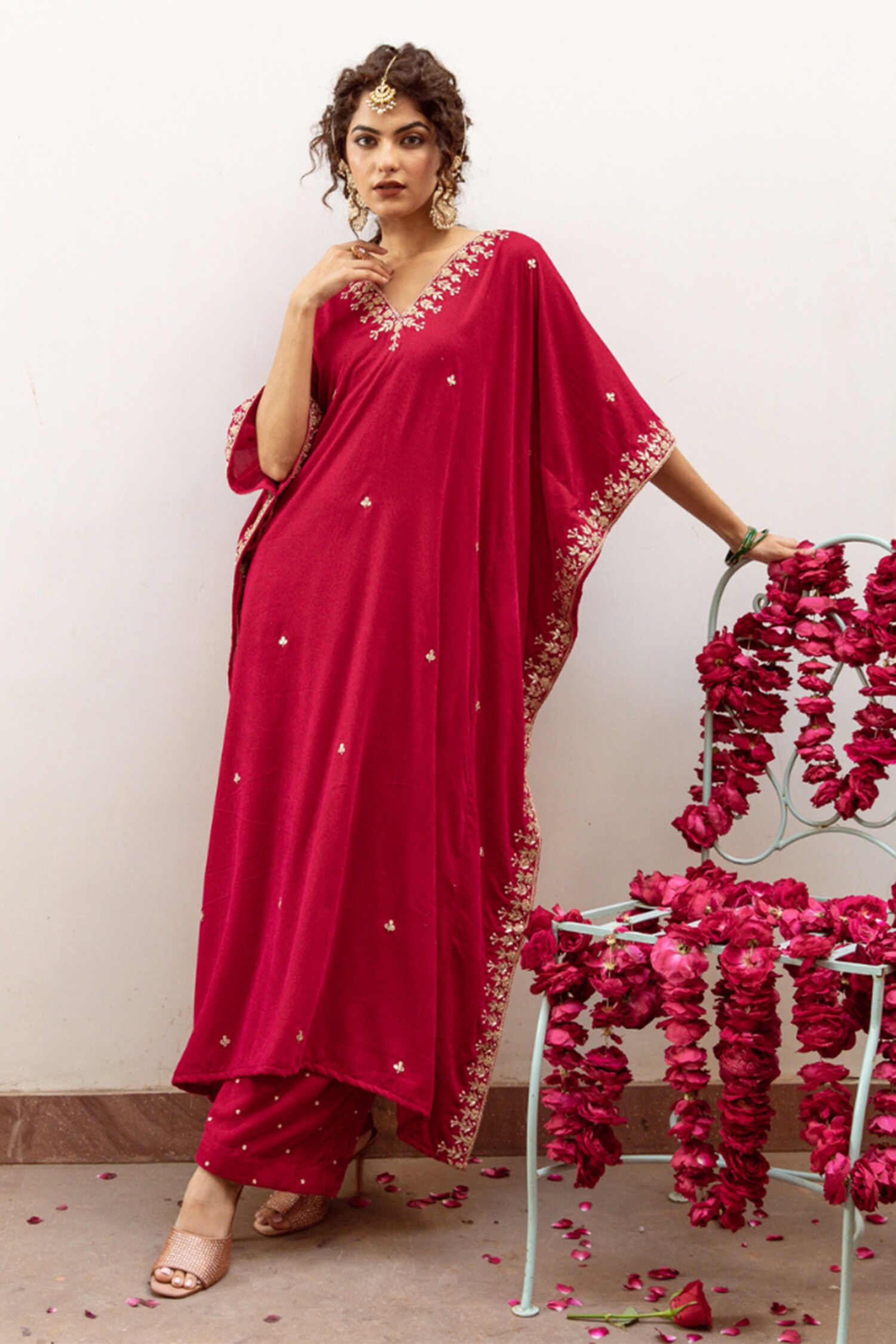 Buy Red Velvet Silk Hand Embroidered Ibtida Gulabi Kaftan And Pant Set